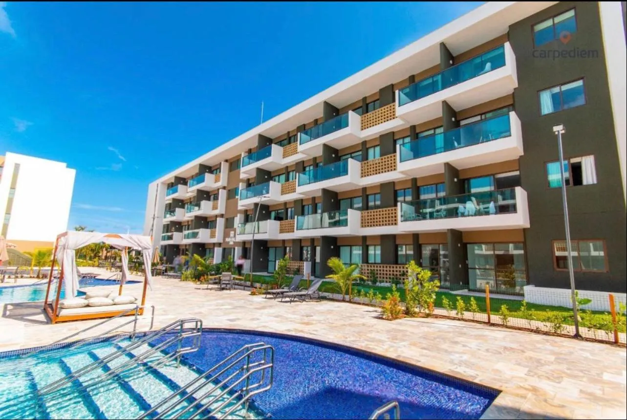 Swimming pool in Porto Beach Resort - Mana Beach Experience