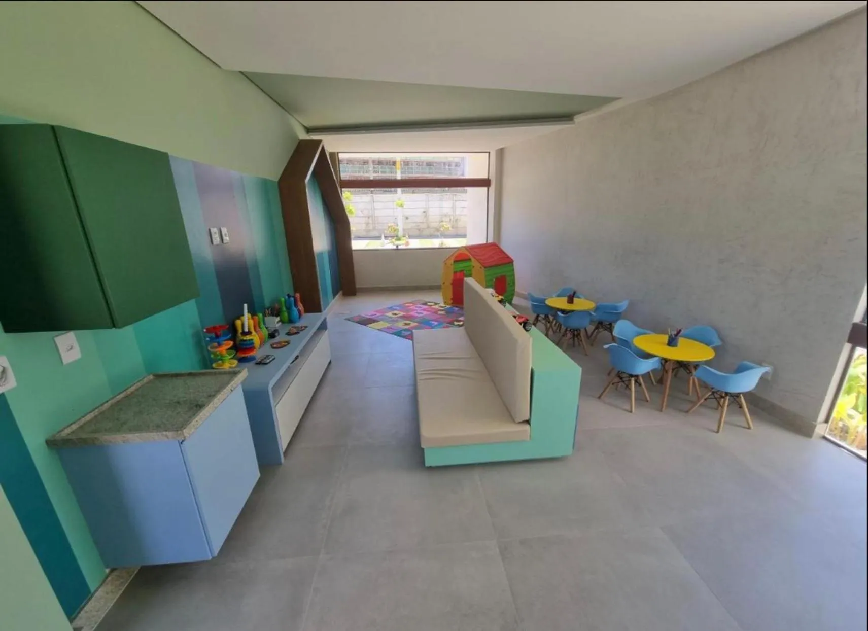 Children play ground in Porto Beach Resort - Mana Beach Experience