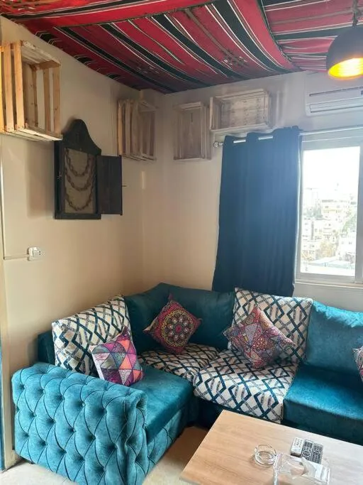 Seating area in Antica old apartment al-lwebdeh