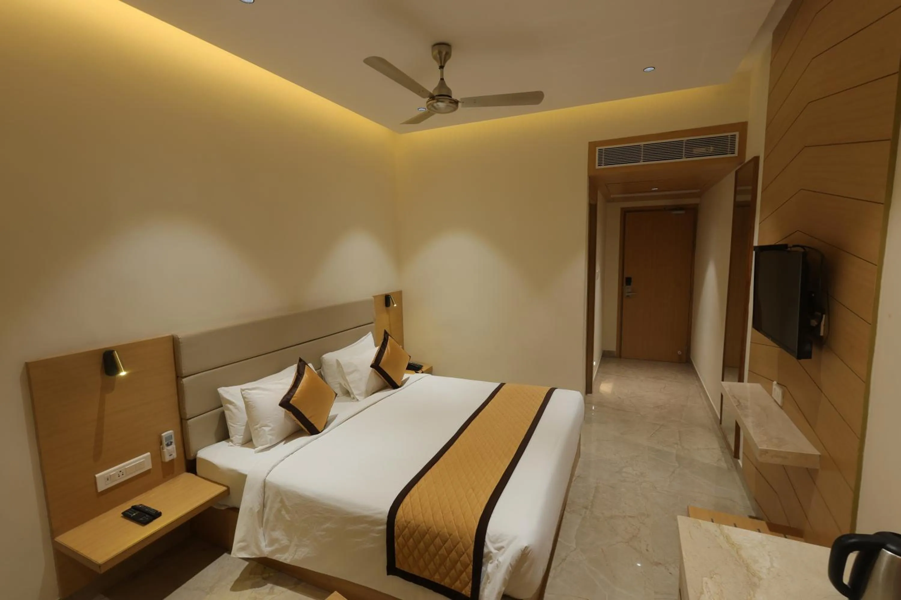 Photo of the whole room, Bed in Hotel Nakshathra- A Royal Stay