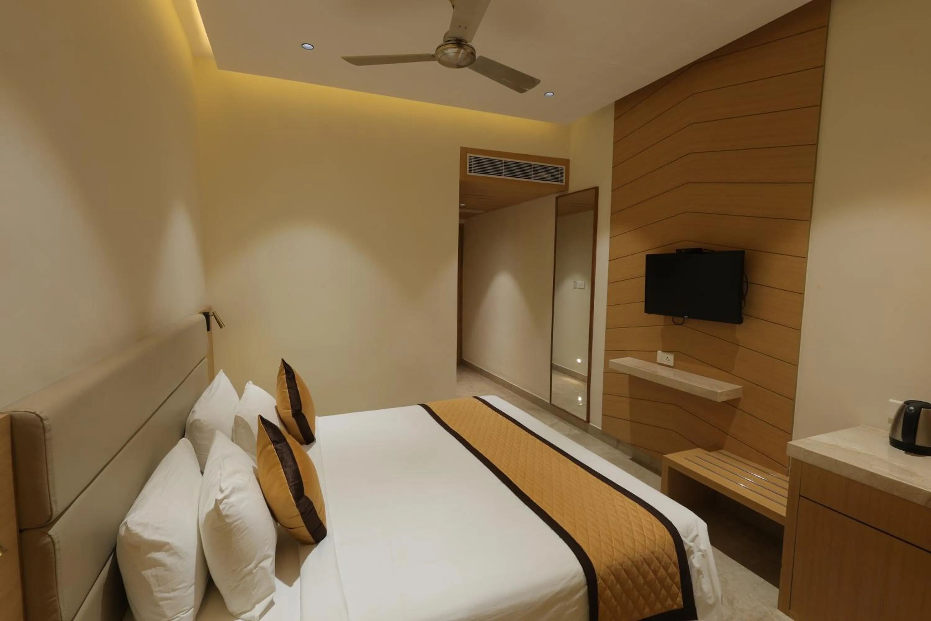Photo of the whole room, Bed in Hotel Nakshathra- A Royal Stay