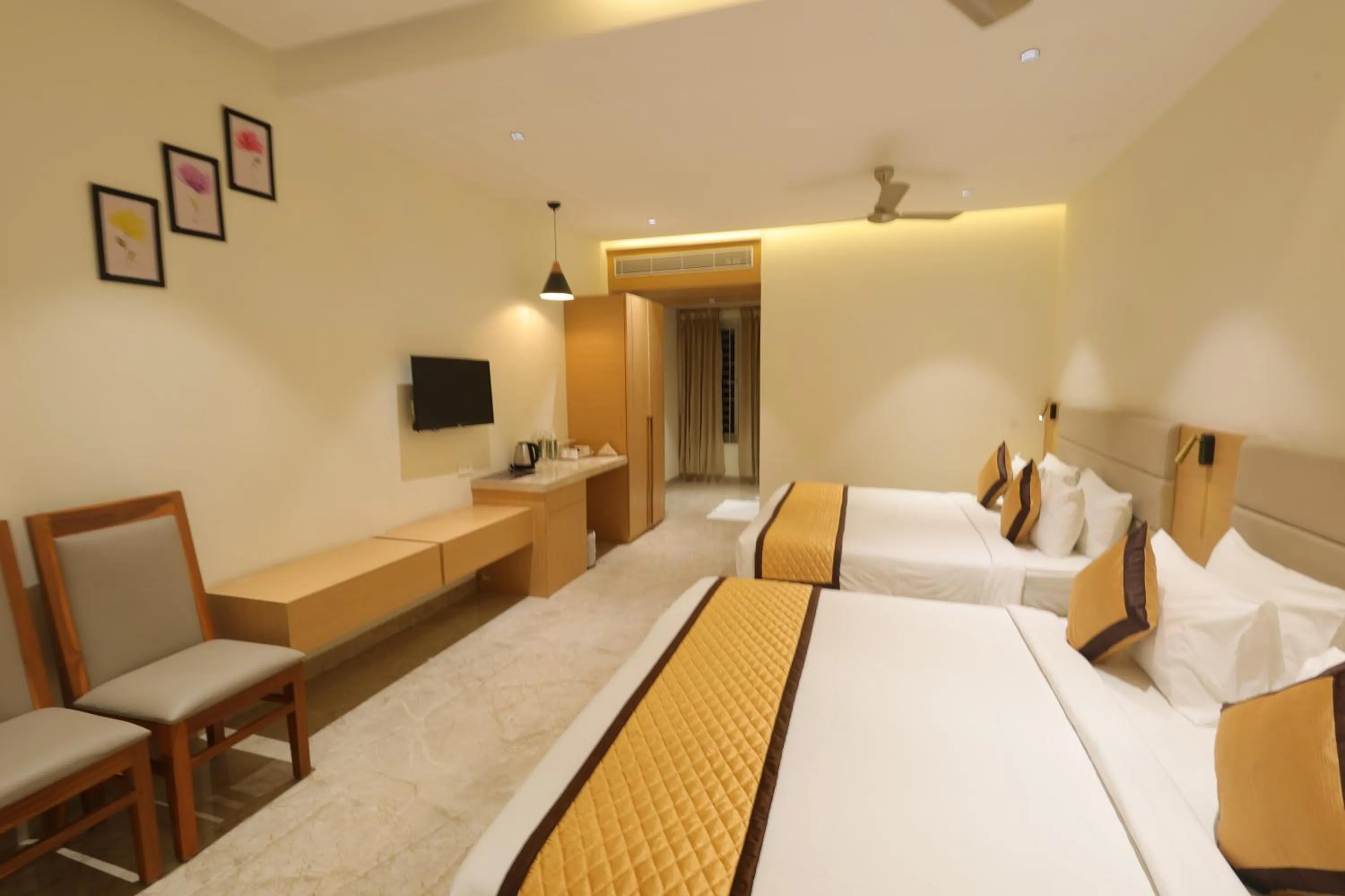 Photo of the whole room, Bed in Hotel Nakshathra- A Royal Stay