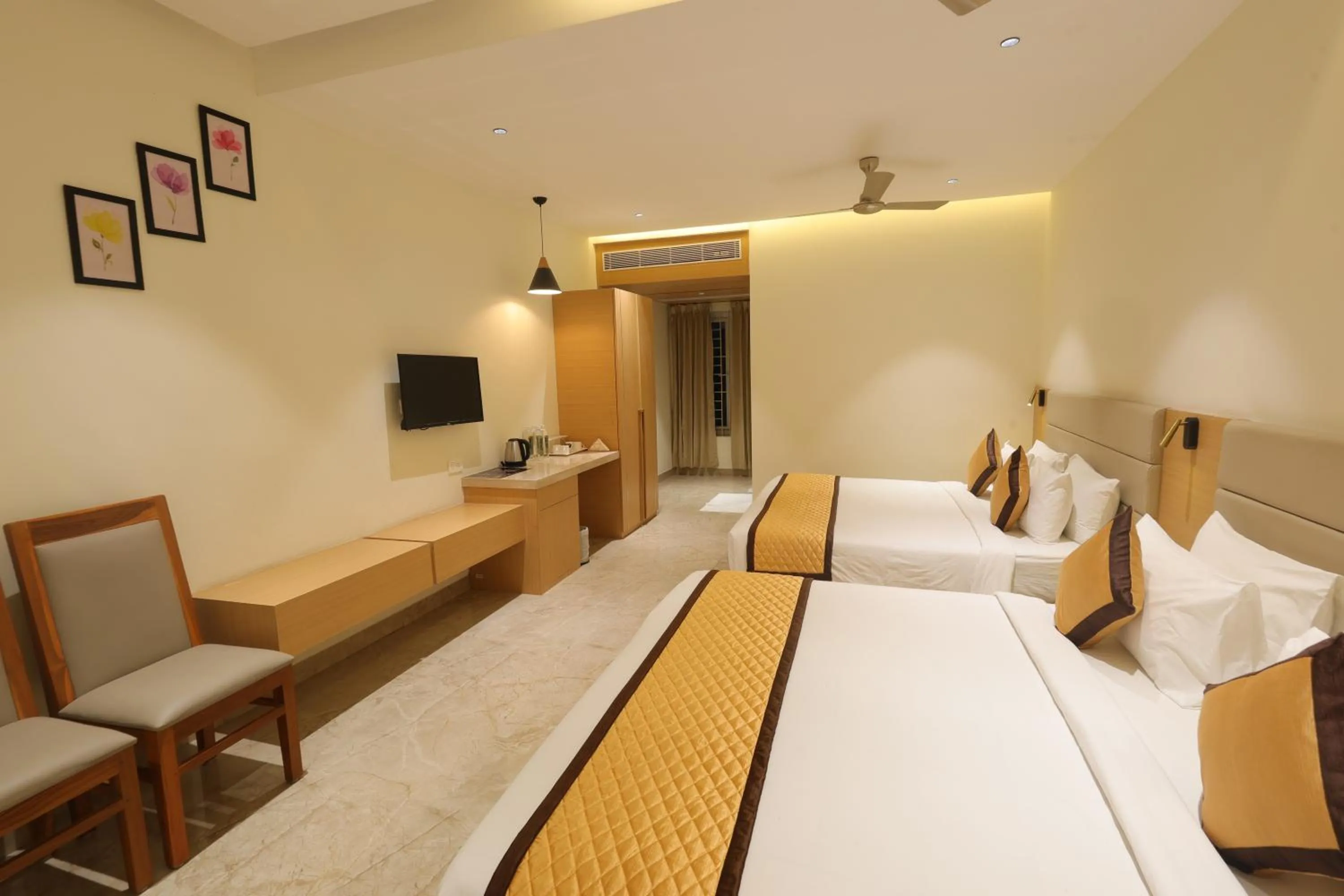 Photo of the whole room, Bed in Hotel Nakshathra- A Royal Stay