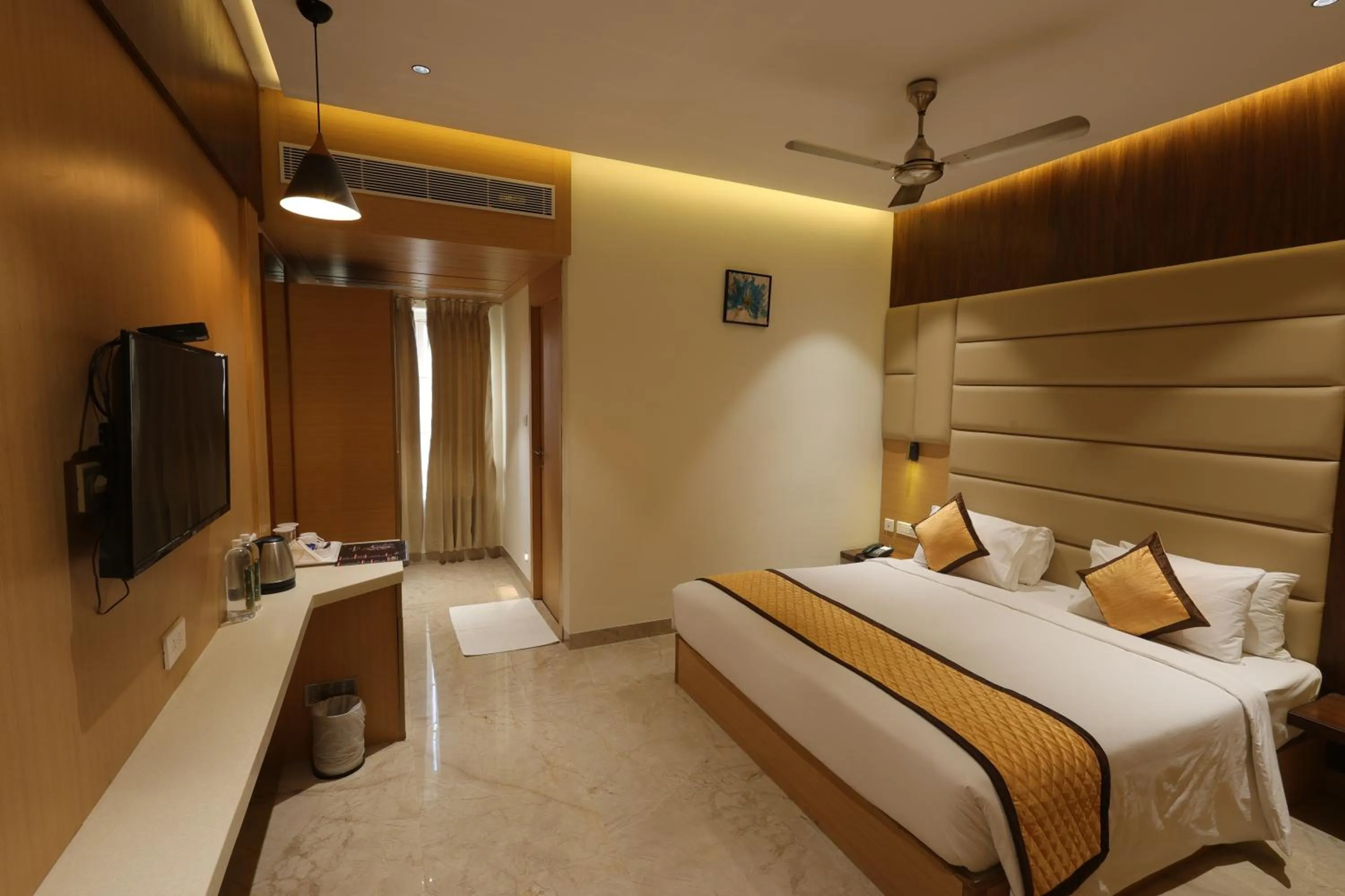 Photo of the whole room, Bed in Hotel Nakshathra- A Royal Stay