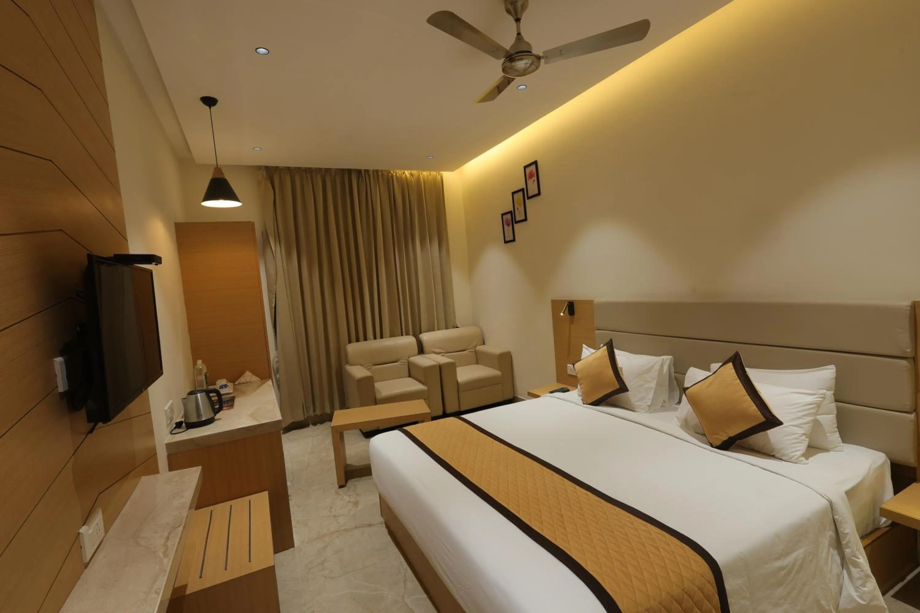 Photo of the whole room, Bed in Hotel Nakshathra- A Royal Stay