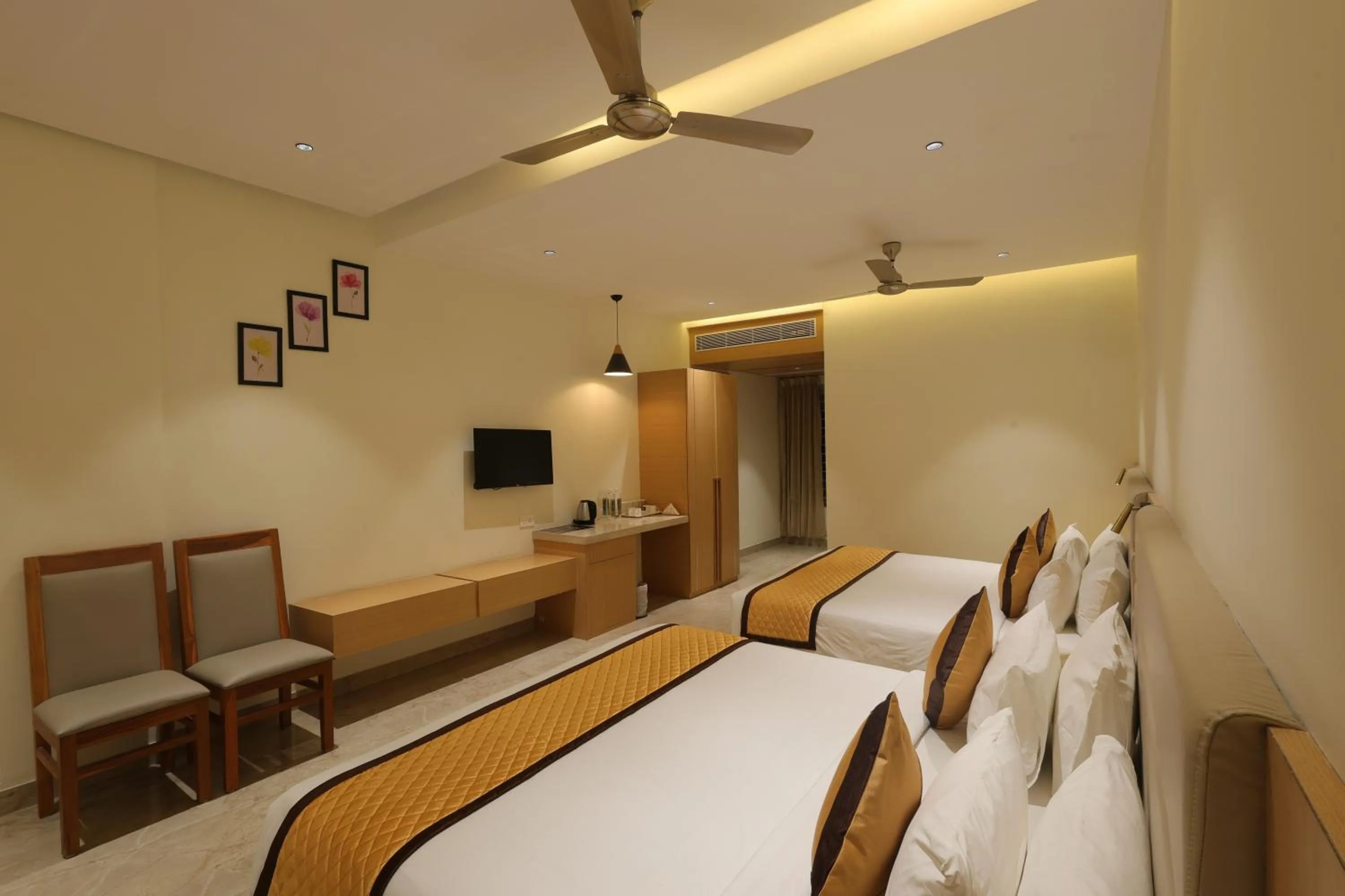 Bedroom, Bed in Hotel Nakshathra- A Royal Stay