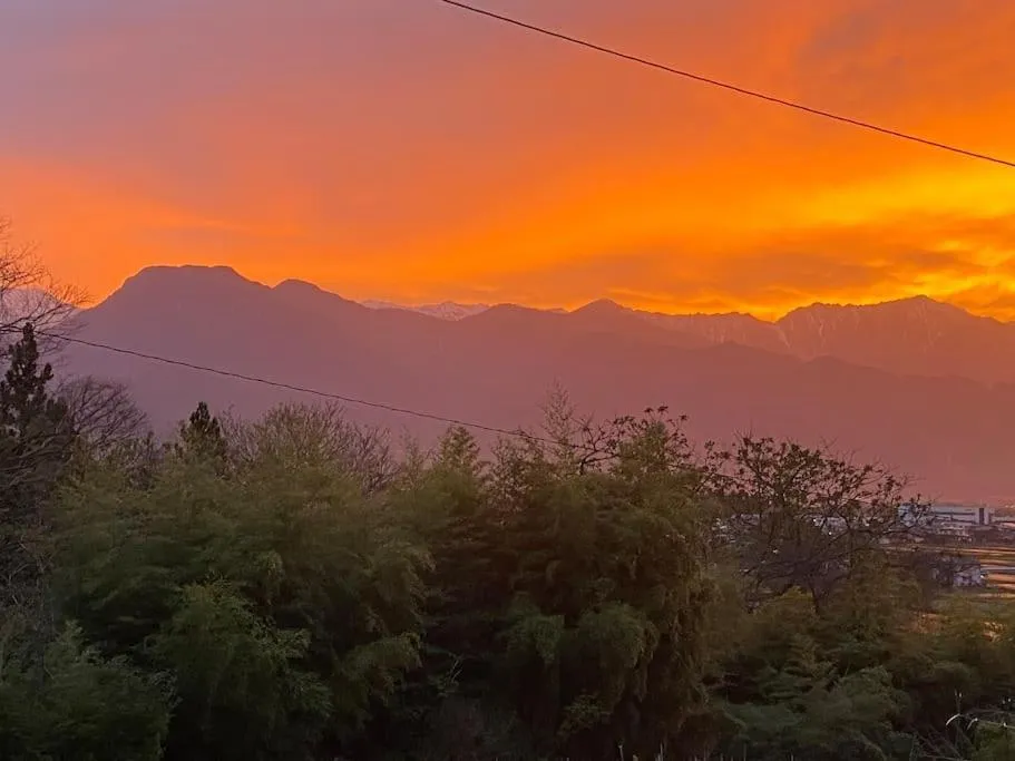 Mountain view in Azumino Salon1 Cozy Onsen Retreat