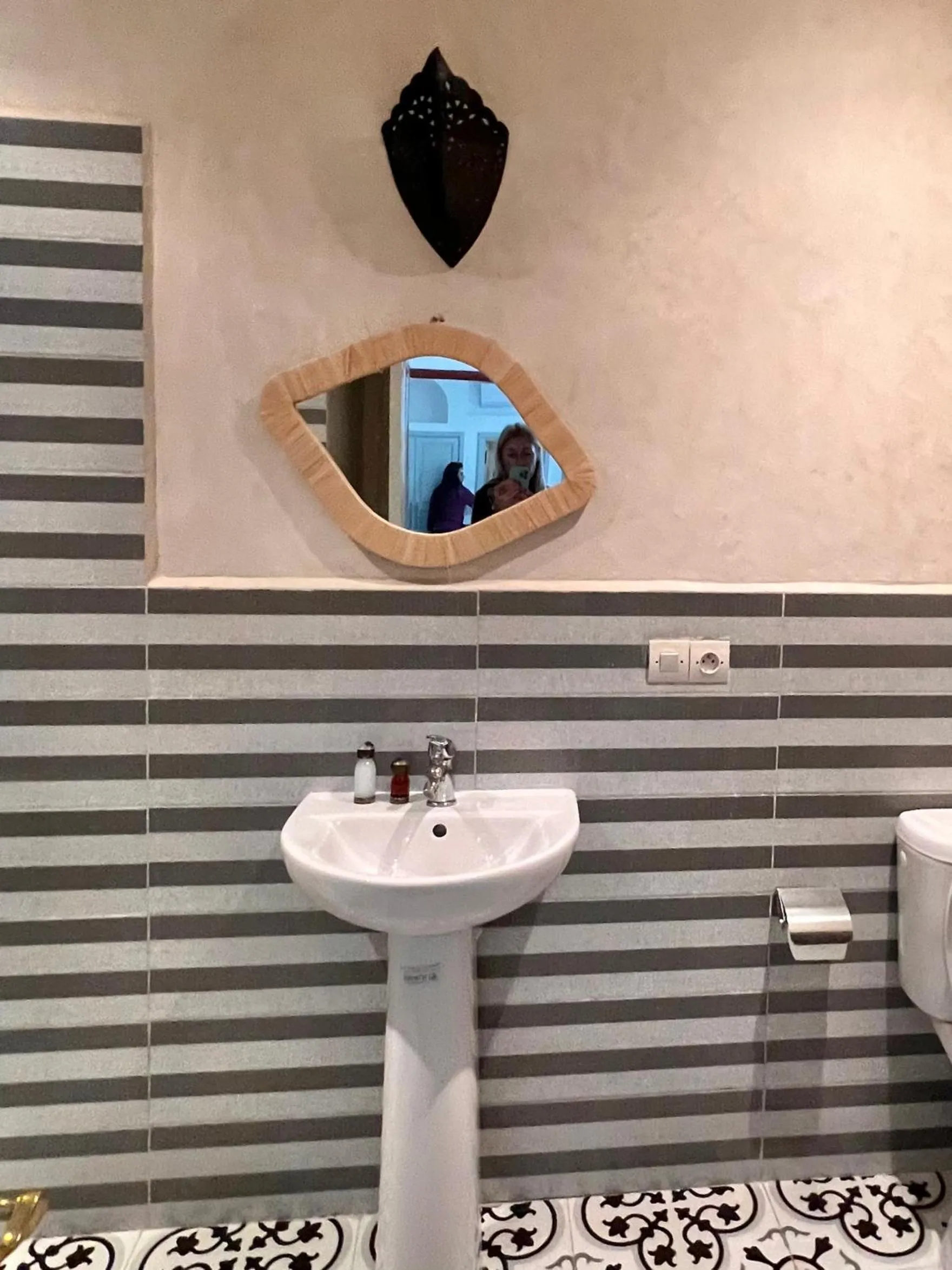 Toilet in Riad Allal