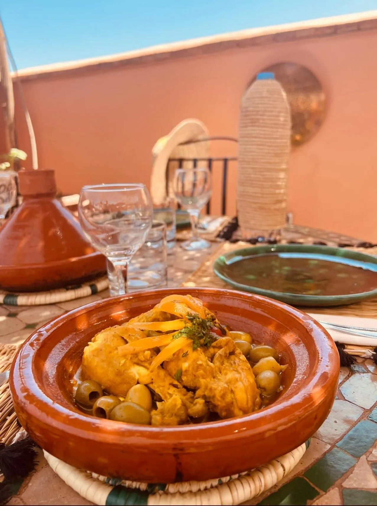 Restaurant/places to eat in Riad Allal