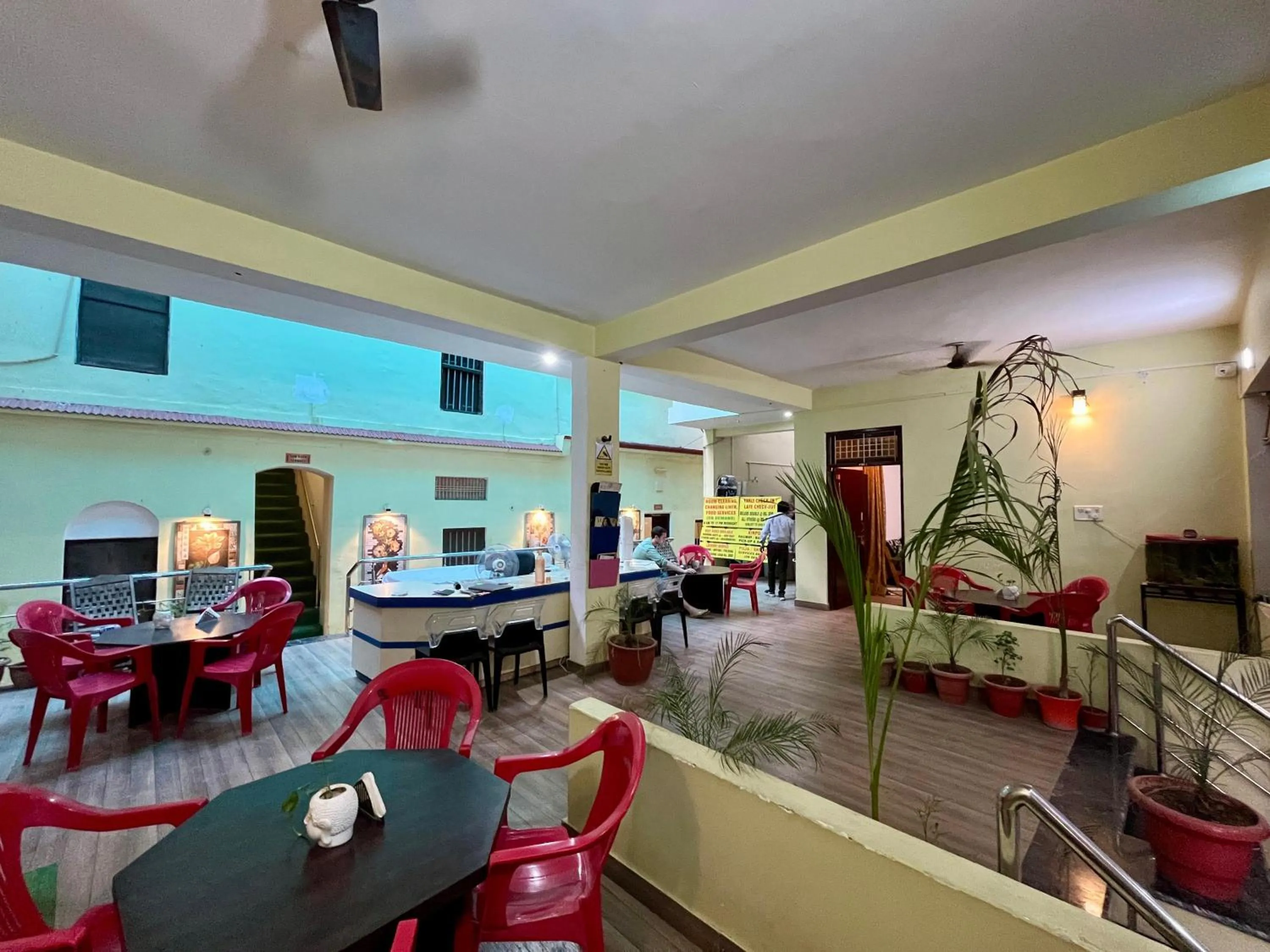 Communal lounge/ TV room in Foreigners Inn