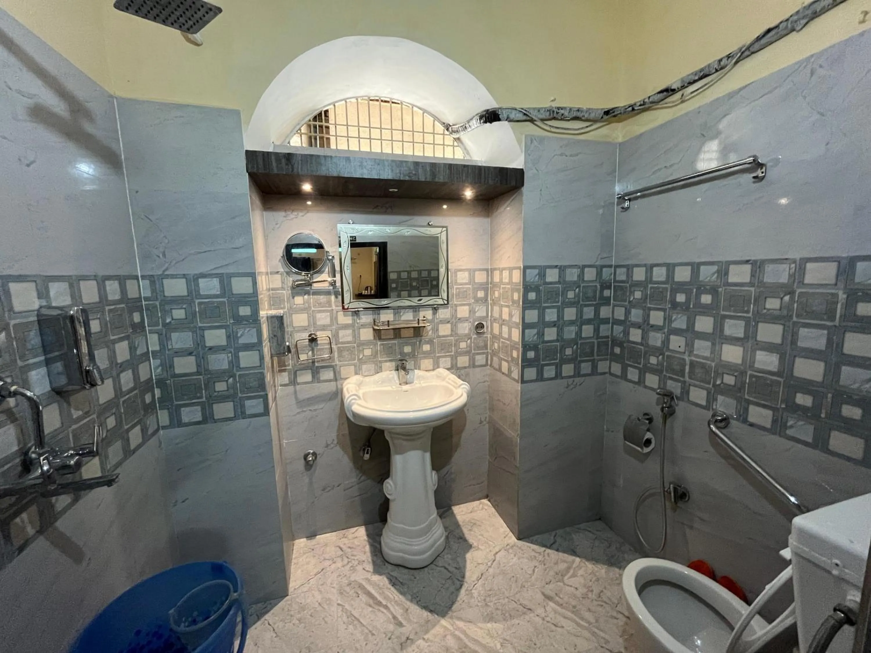 Bathroom in Foreigners Inn