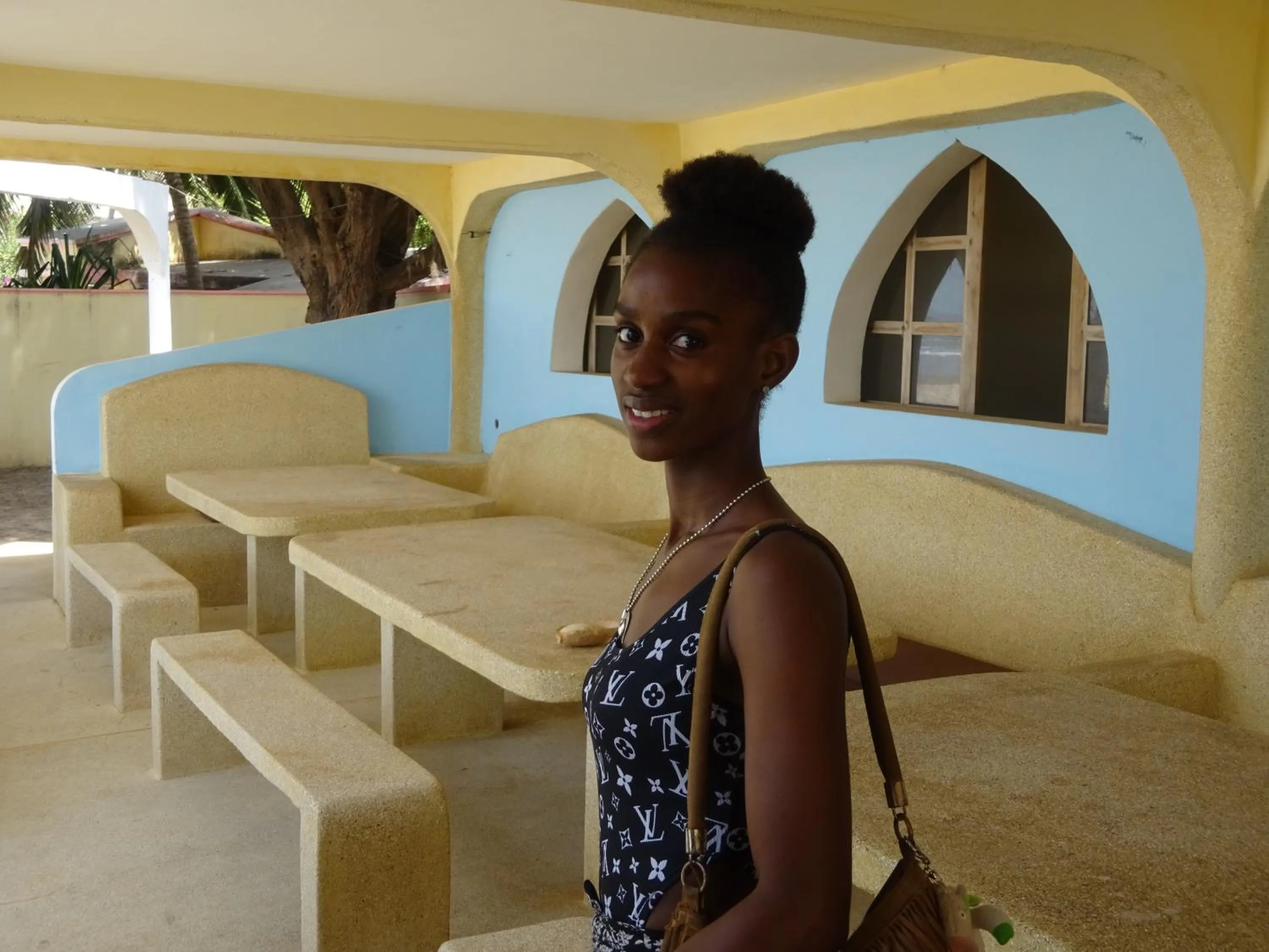 People in HOTEL DU BAR DE LA MER CAP SKIRRiNG
