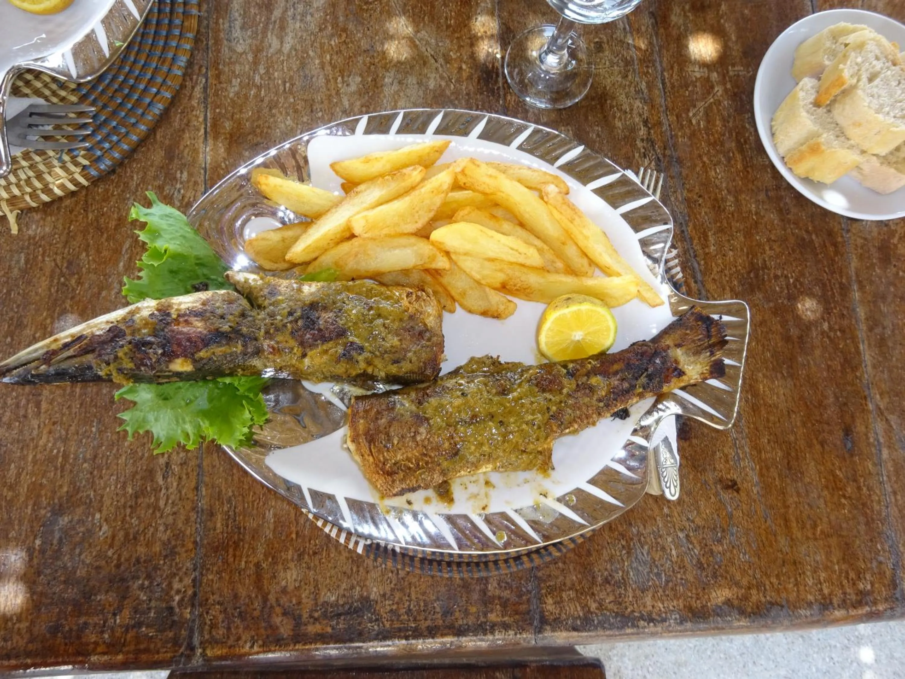 Food and drinks in HOTEL DU BAR DE LA MER CAP SKIRRiNG