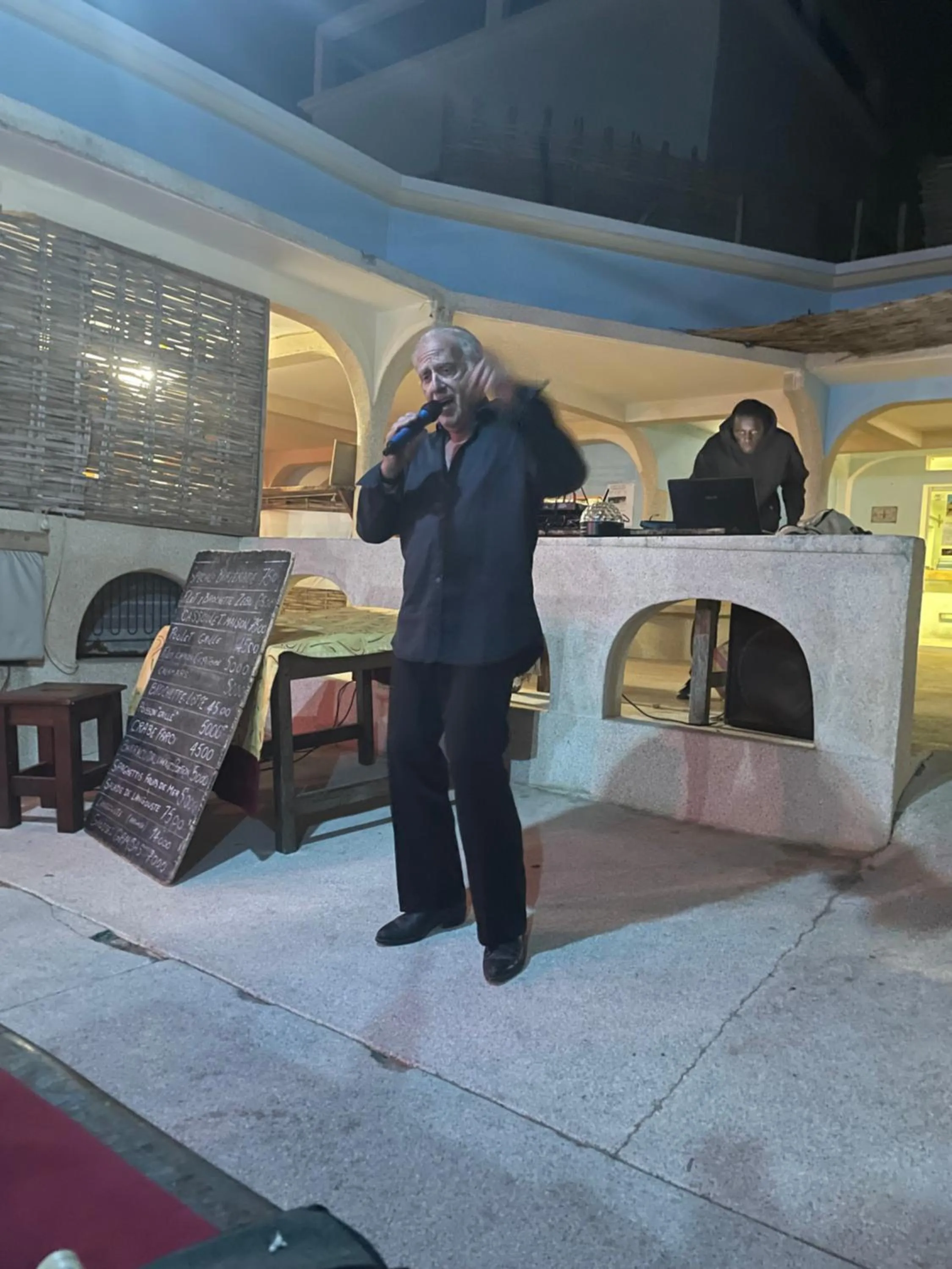 Karaoke in HOTEL DU BAR DE LA MER CAP SKIRRiNG