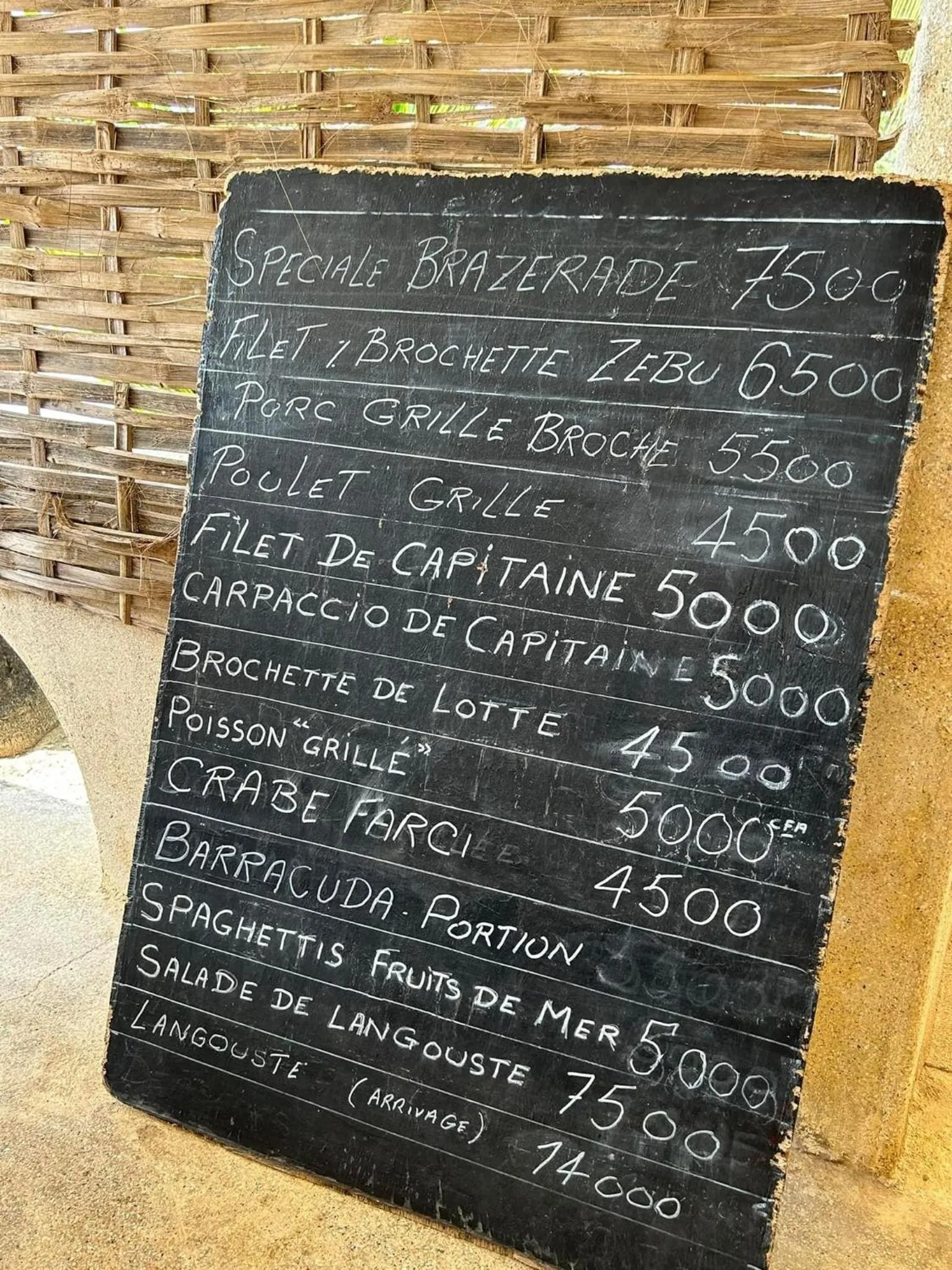 Restaurant/places to eat in HOTEL DU BAR DE LA MER CAP SKIRRiNG