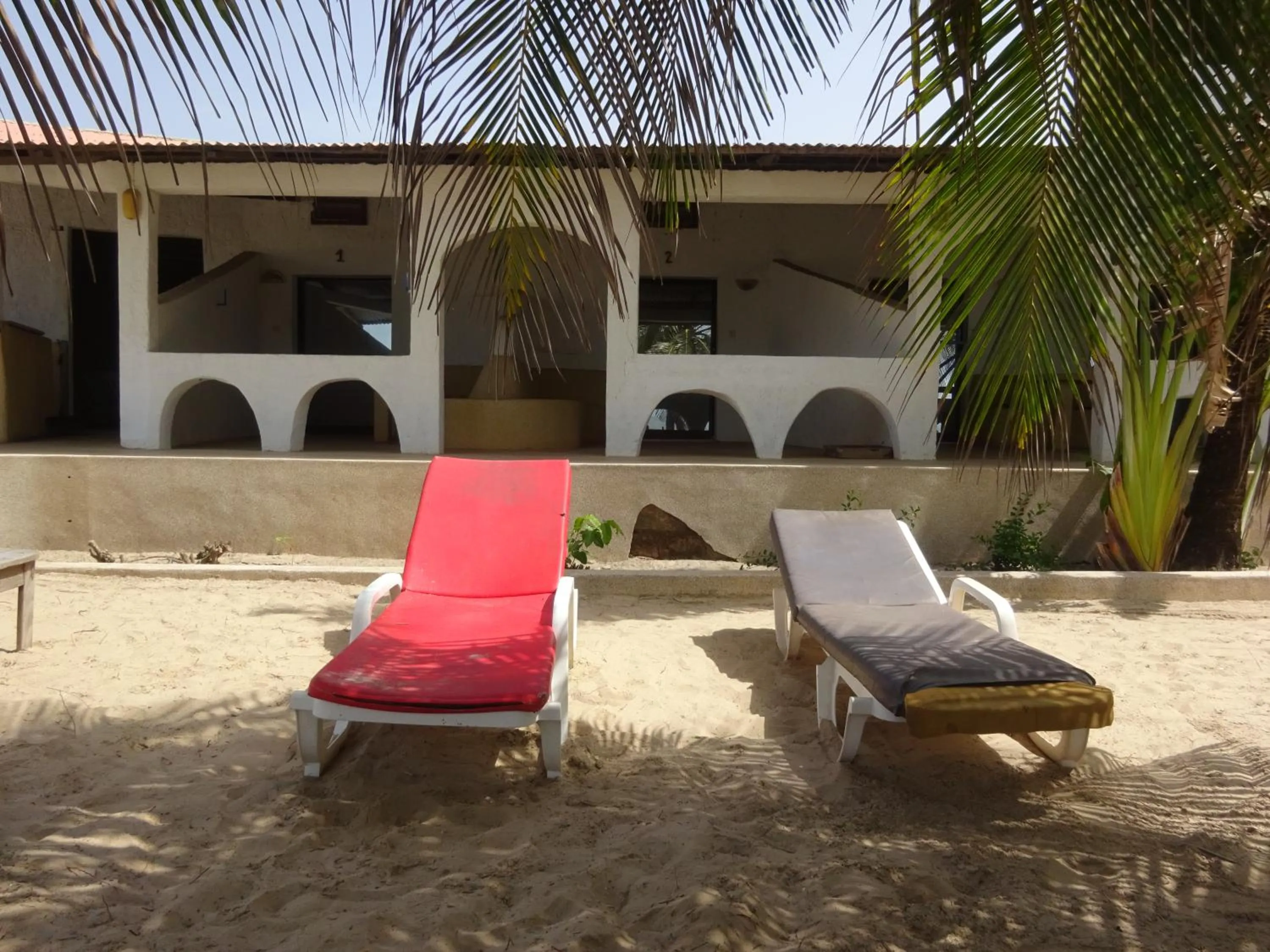 Patio in HOTEL DU BAR DE LA MER CAP SKIRRiNG