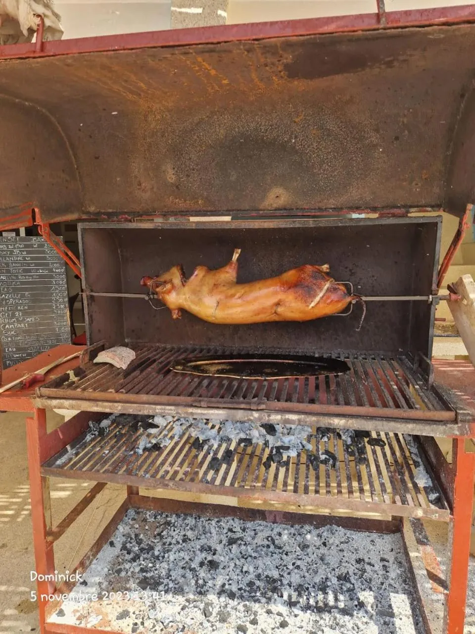 Restaurant/places to eat in HOTEL DU BAR DE LA MER CAP SKIRRiNG