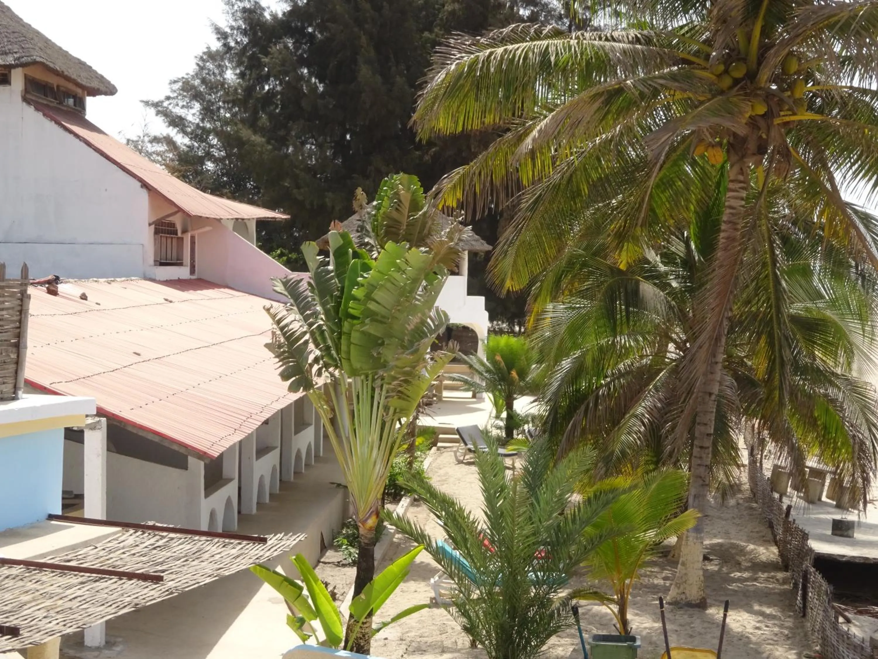 Property building in HOTEL DU BAR DE LA MER CAP SKIRRiNG