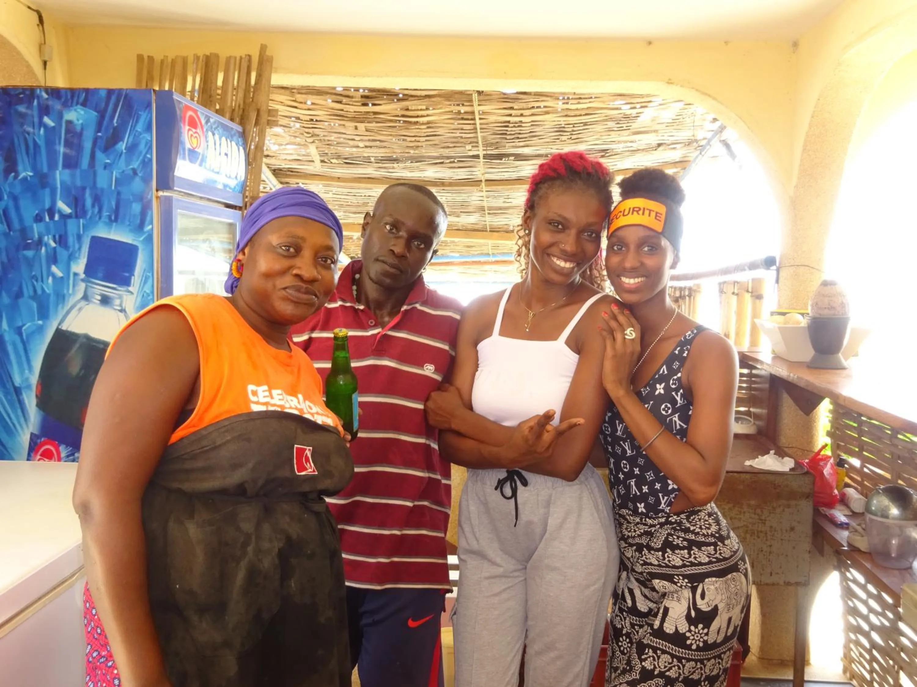 Restaurant/places to eat in HOTEL DU BAR DE LA MER CAP SKIRRiNG