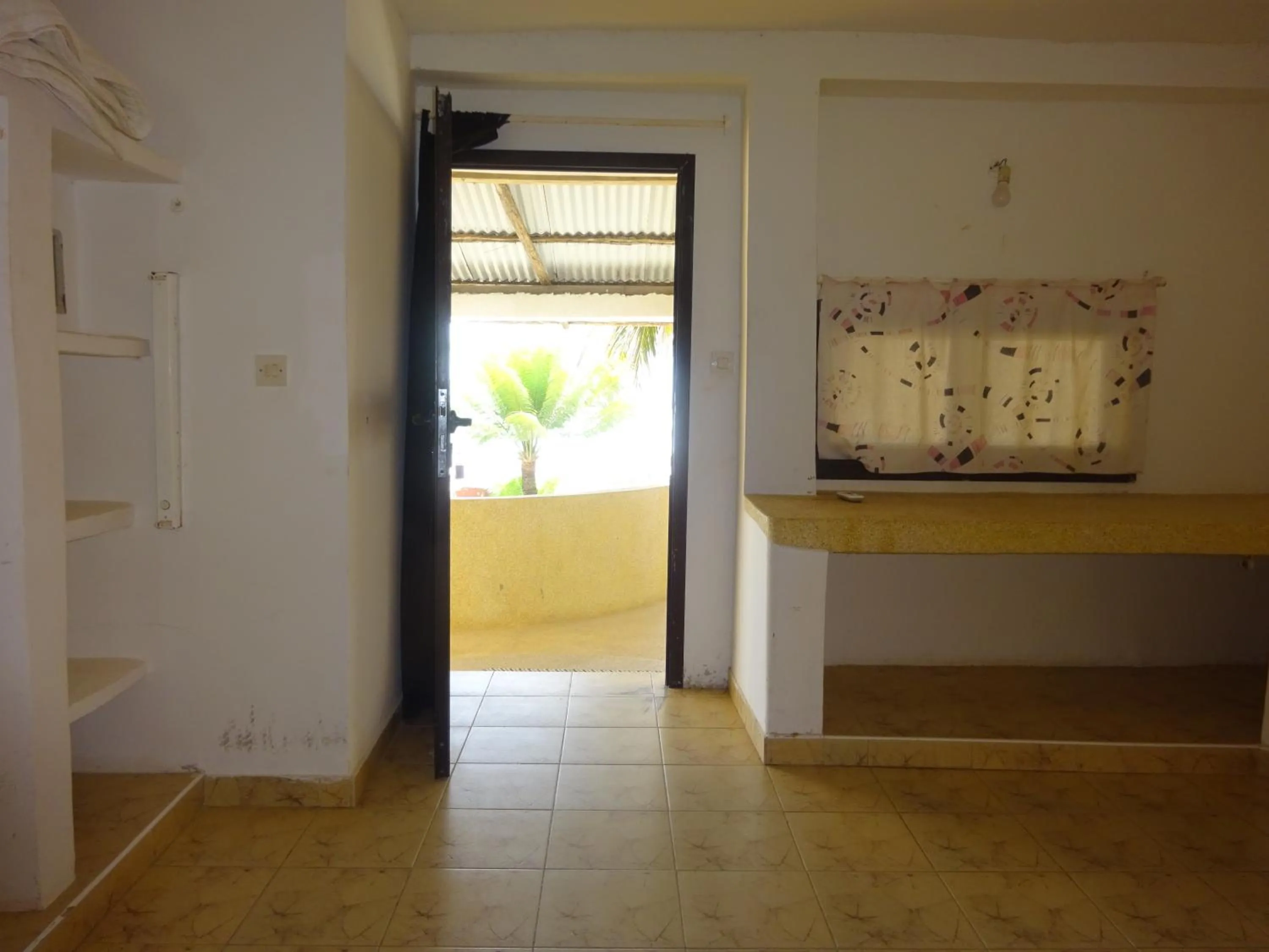 Bedroom in HOTEL DU BAR DE LA MER CAP SKIRRiNG