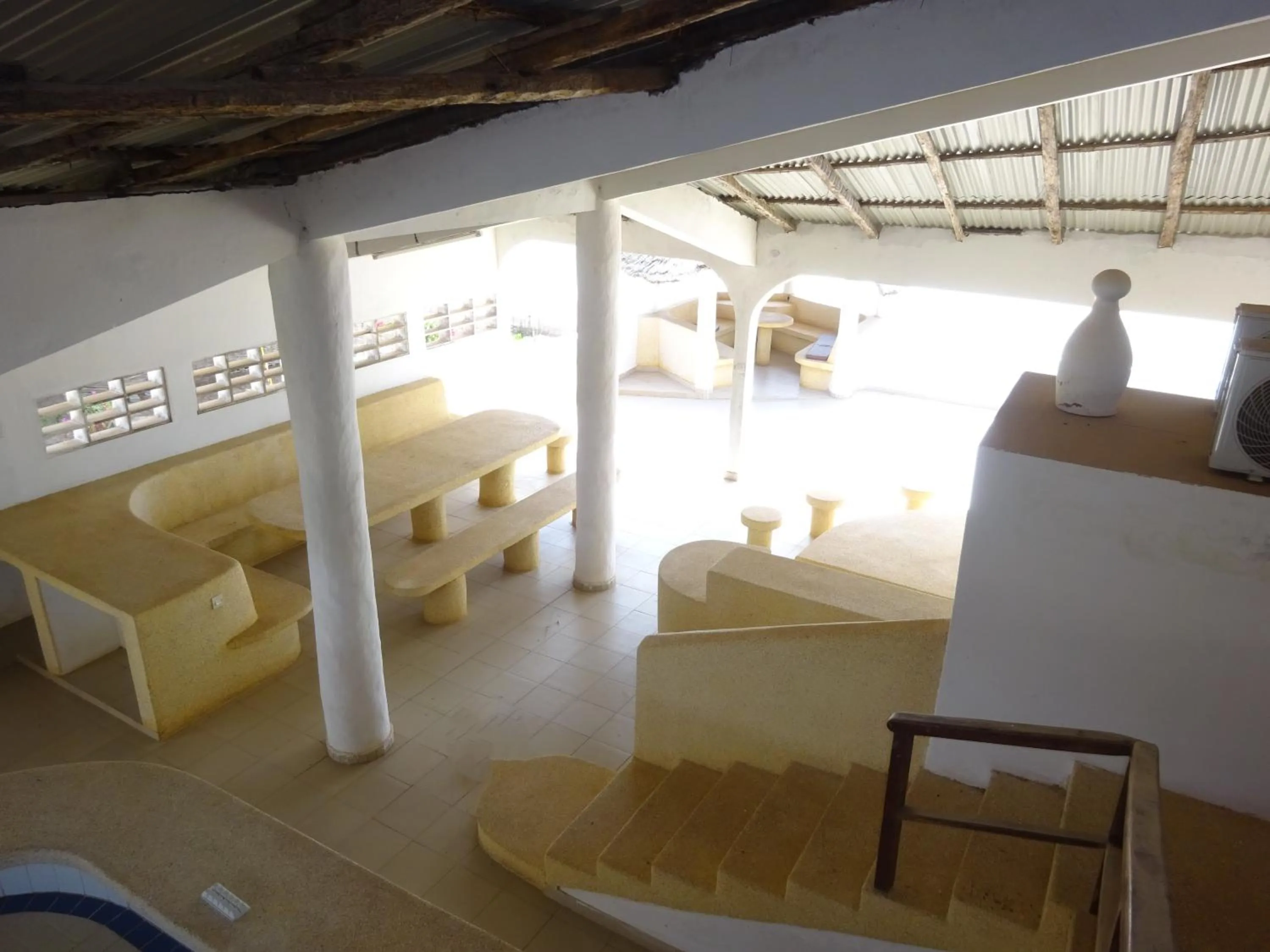 Property building in HOTEL DU BAR DE LA MER CAP SKIRRiNG