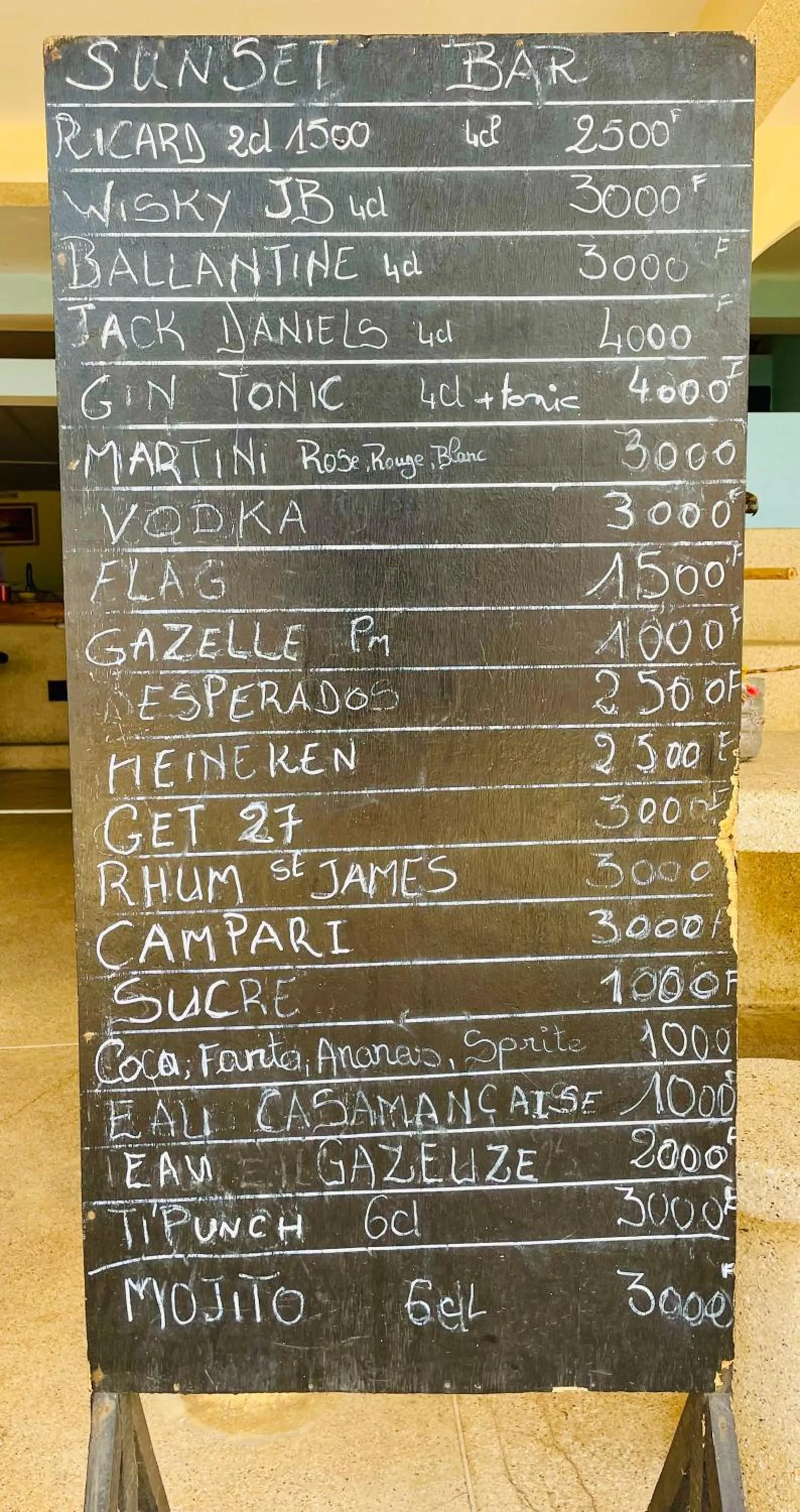 Restaurant/places to eat in HOTEL DU BAR DE LA MER CAP SKIRRiNG