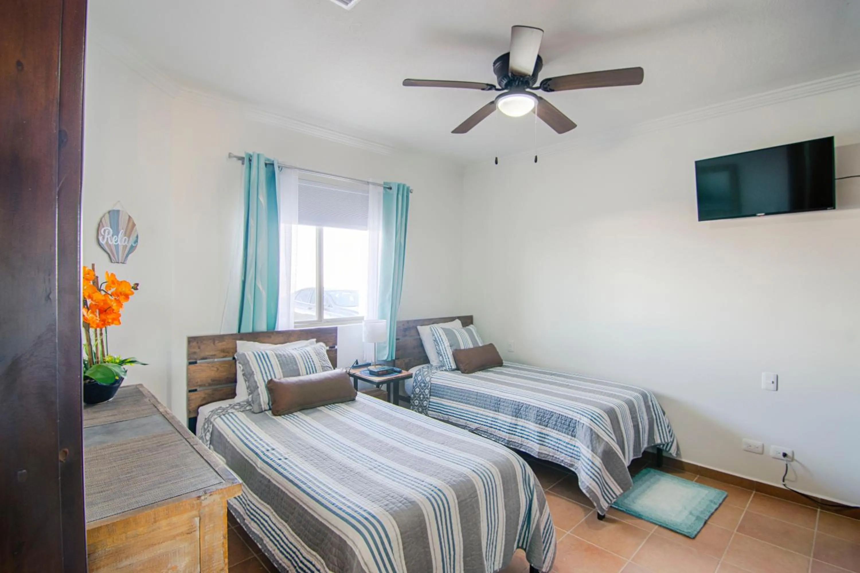 Bed in Casa Blanca Golf Villas