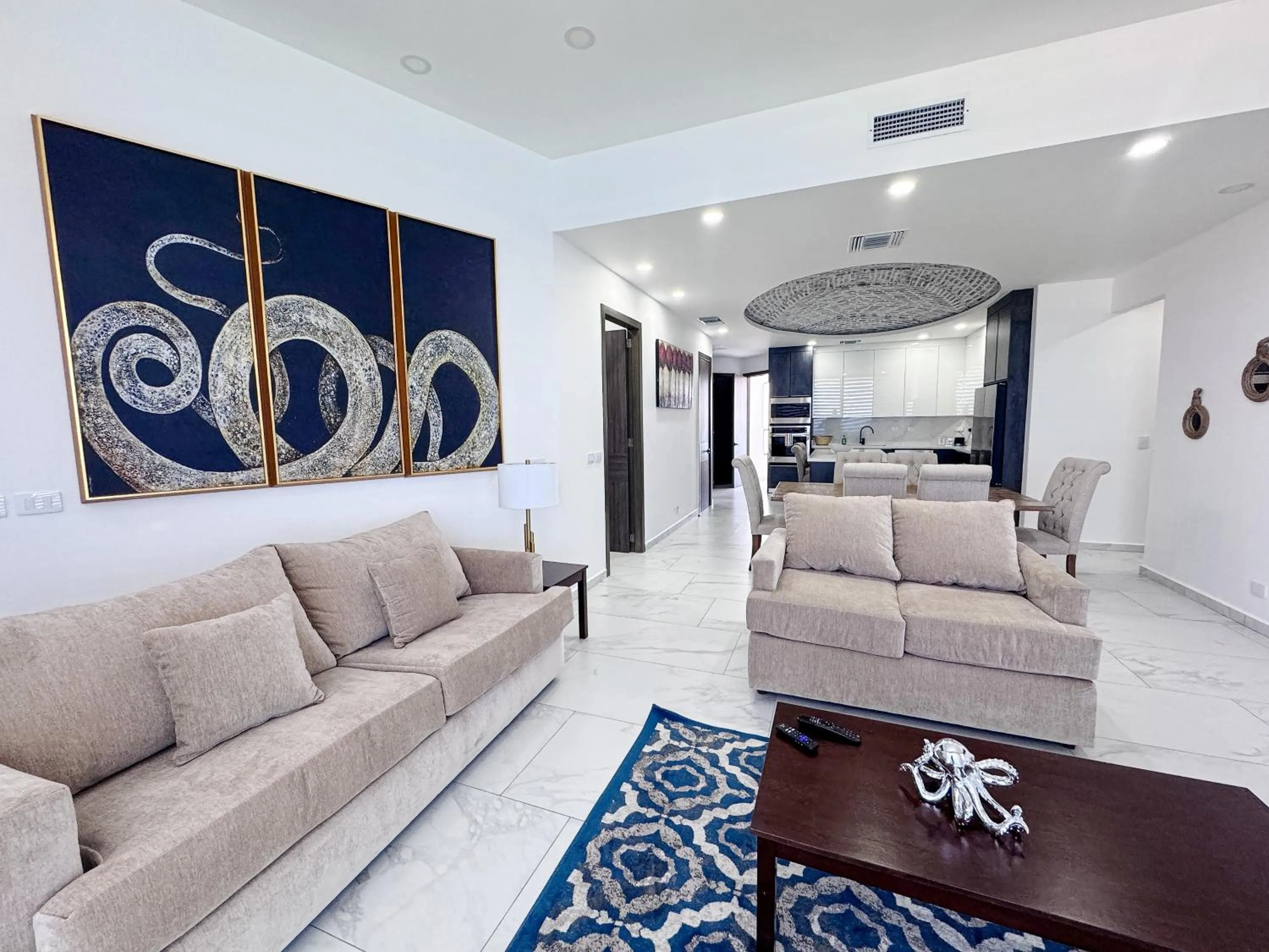 Casa Blanca Golf Villas