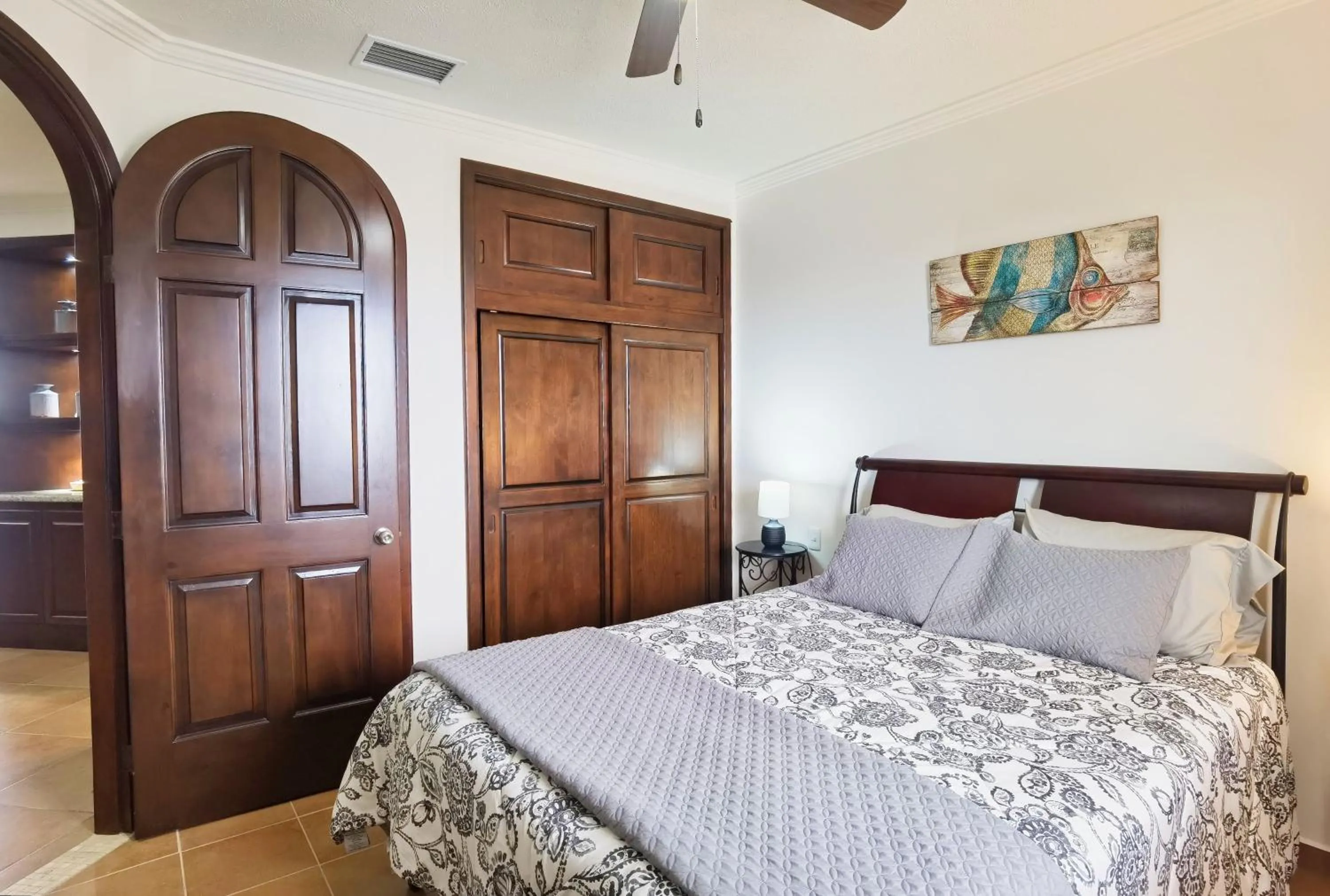 Bed in Casa Blanca Golf Villas