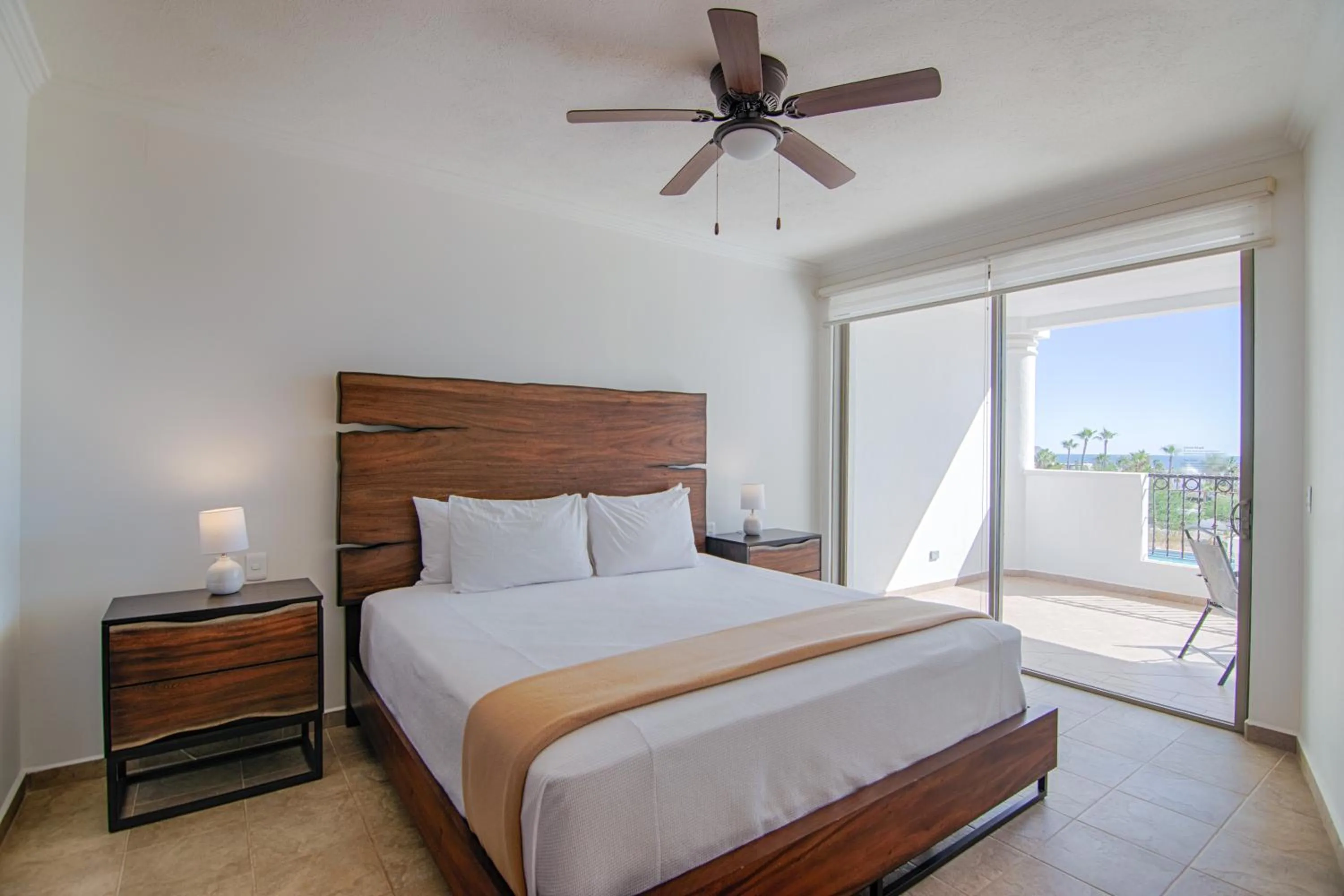 Bed in Casa Blanca Golf Villas