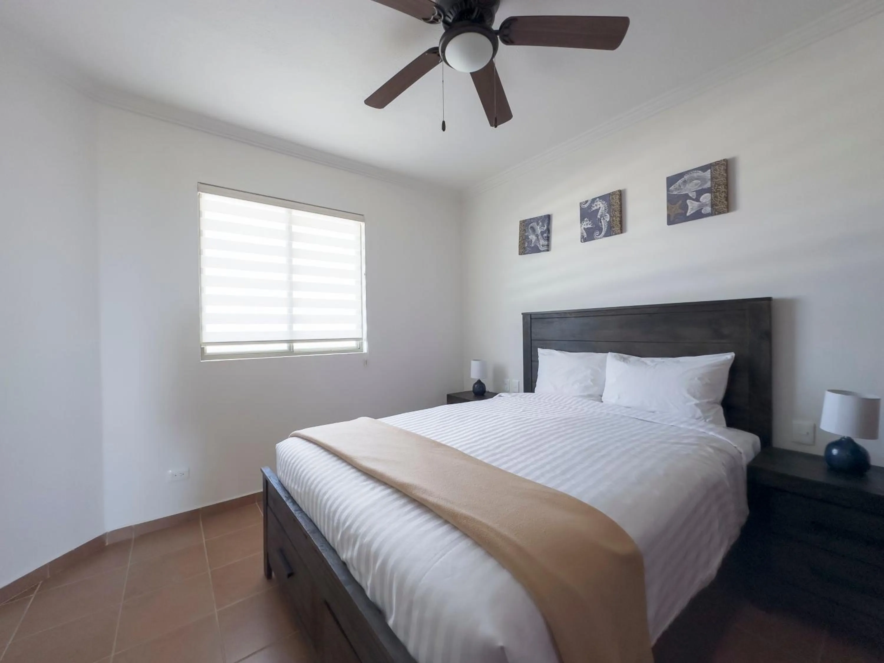 Bed in Casa Blanca Golf Villas
