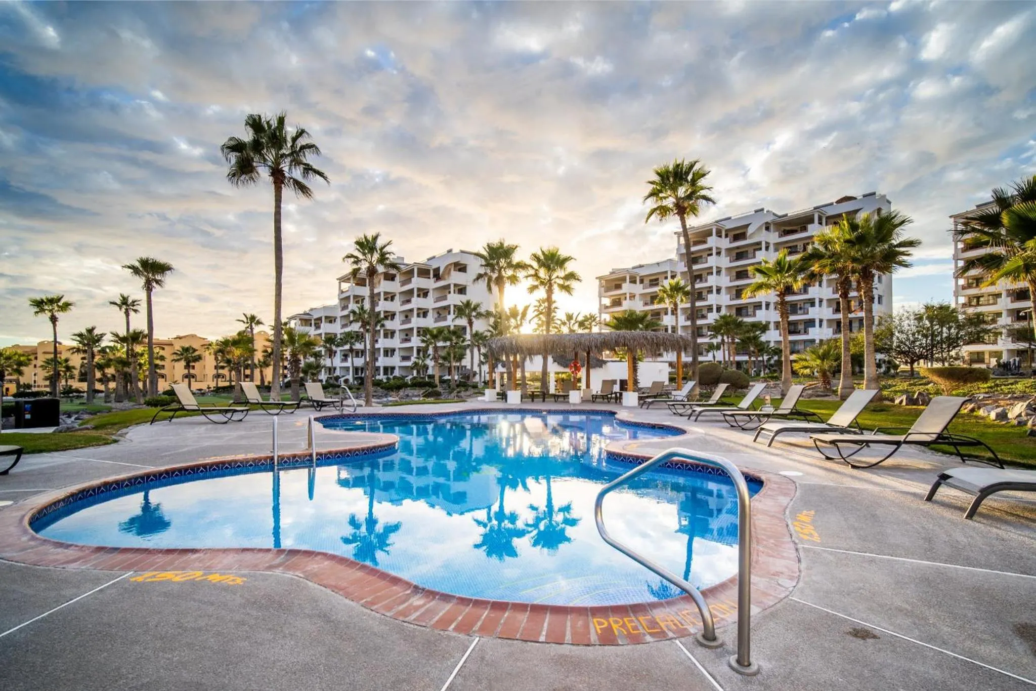 Casa Blanca Golf Villas