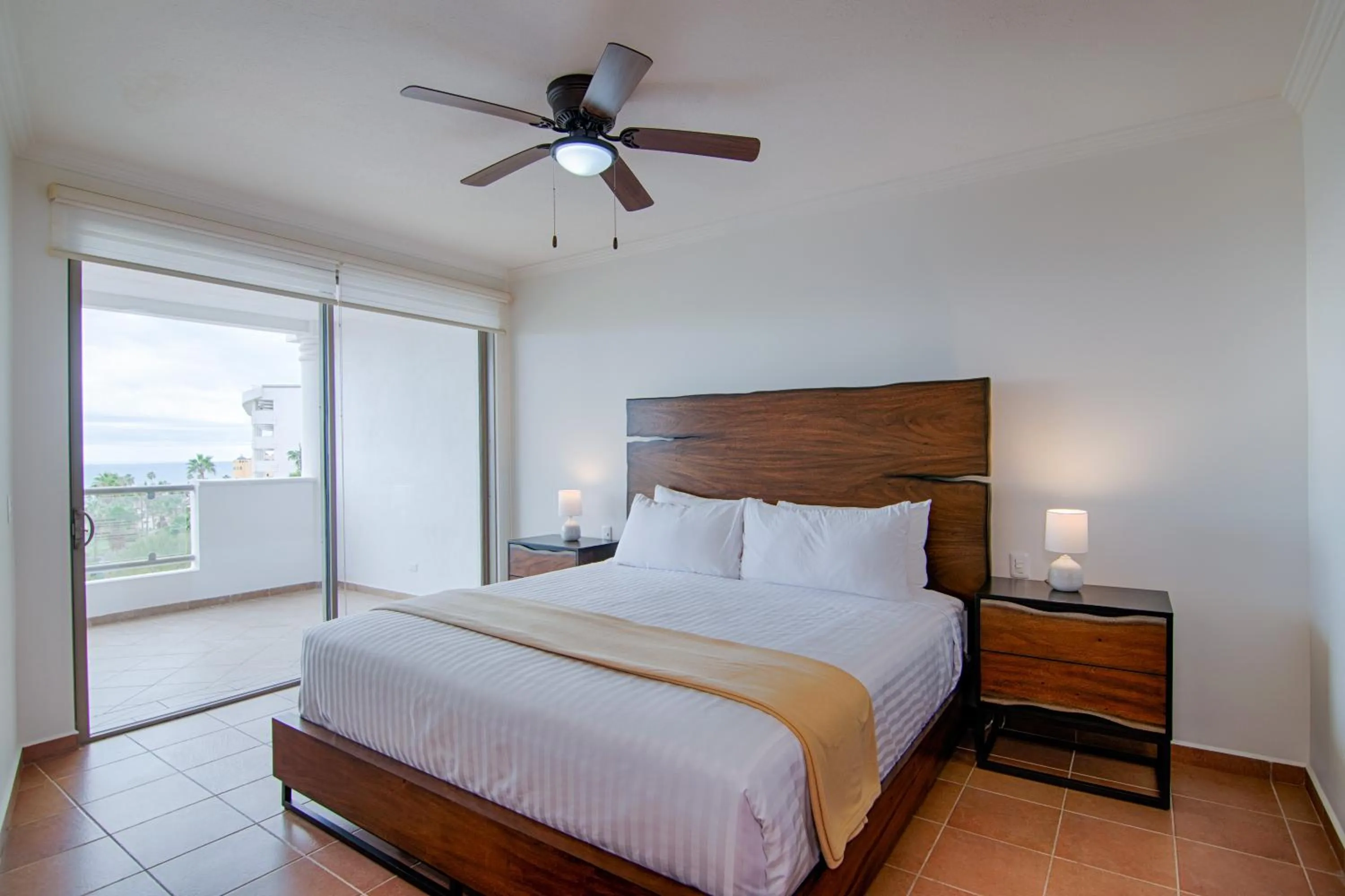 Bed in Casa Blanca Golf Villas