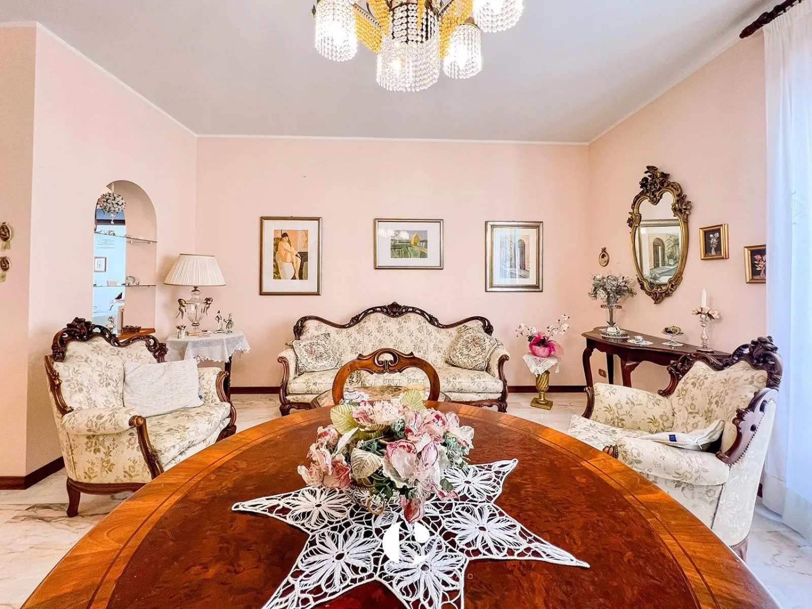 Seating area in Borgo Antico
