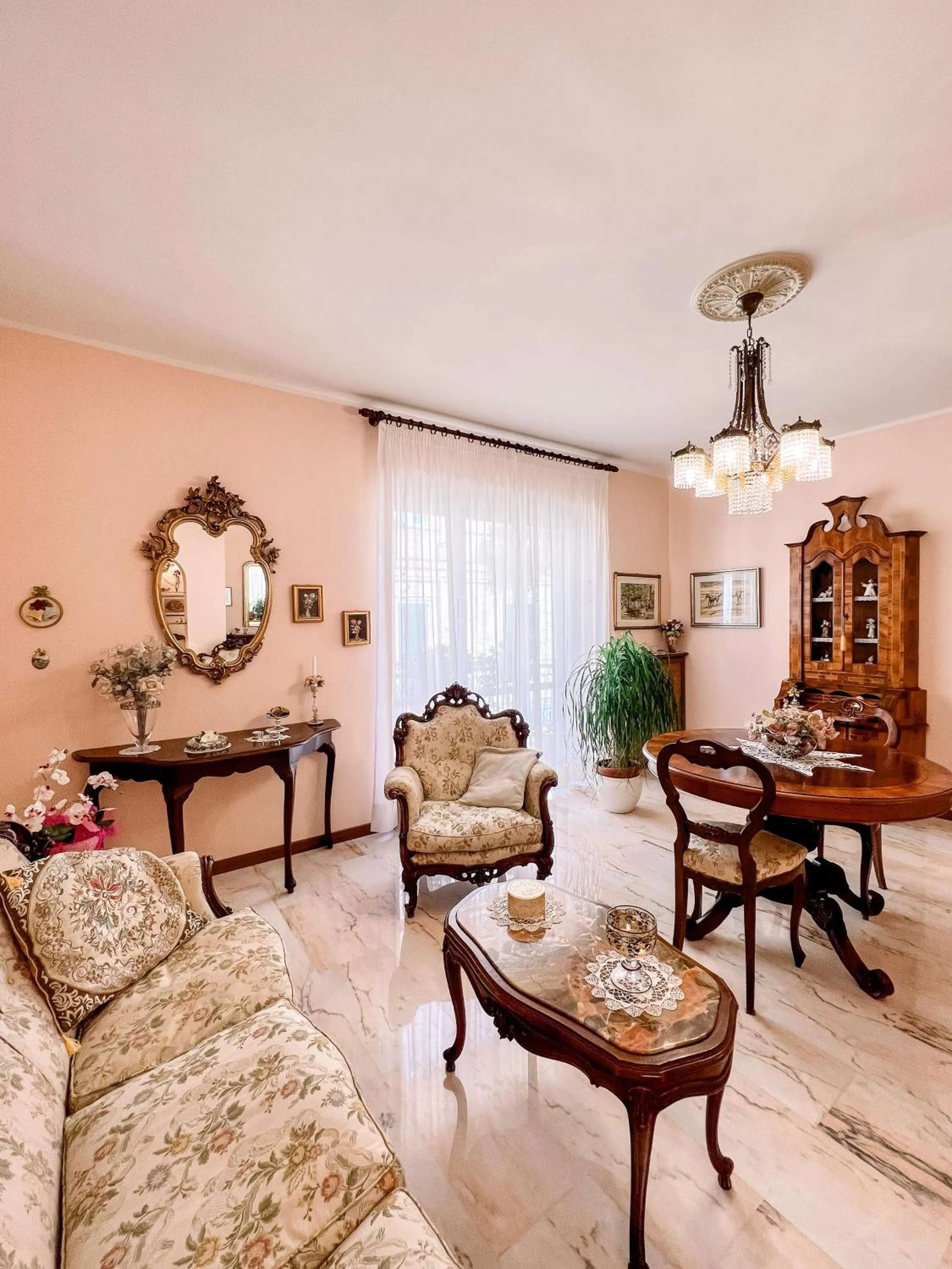 Seating area in Borgo Antico
