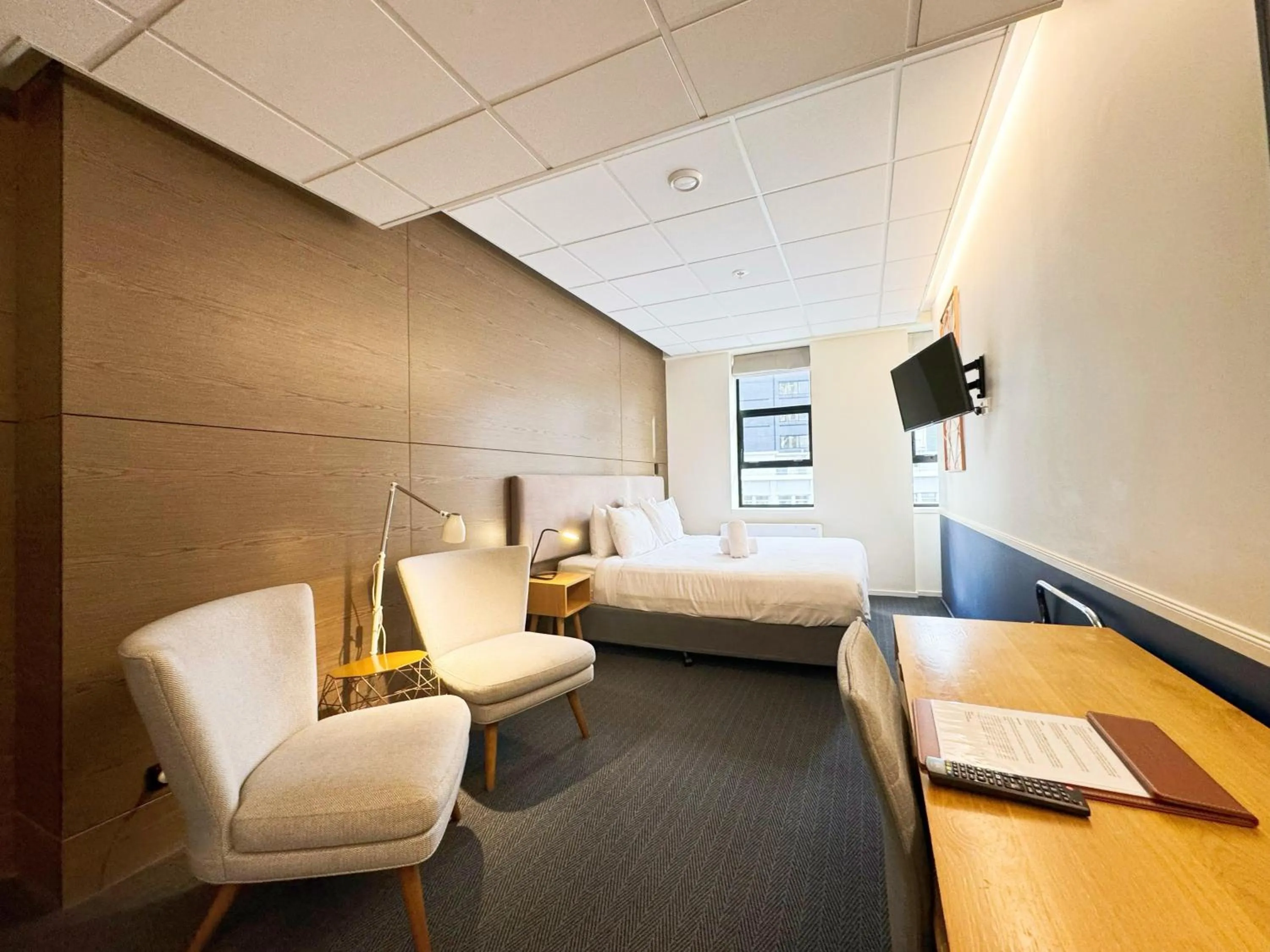 Photo of the whole room, Bed in Park Hotel, Lambton Quay