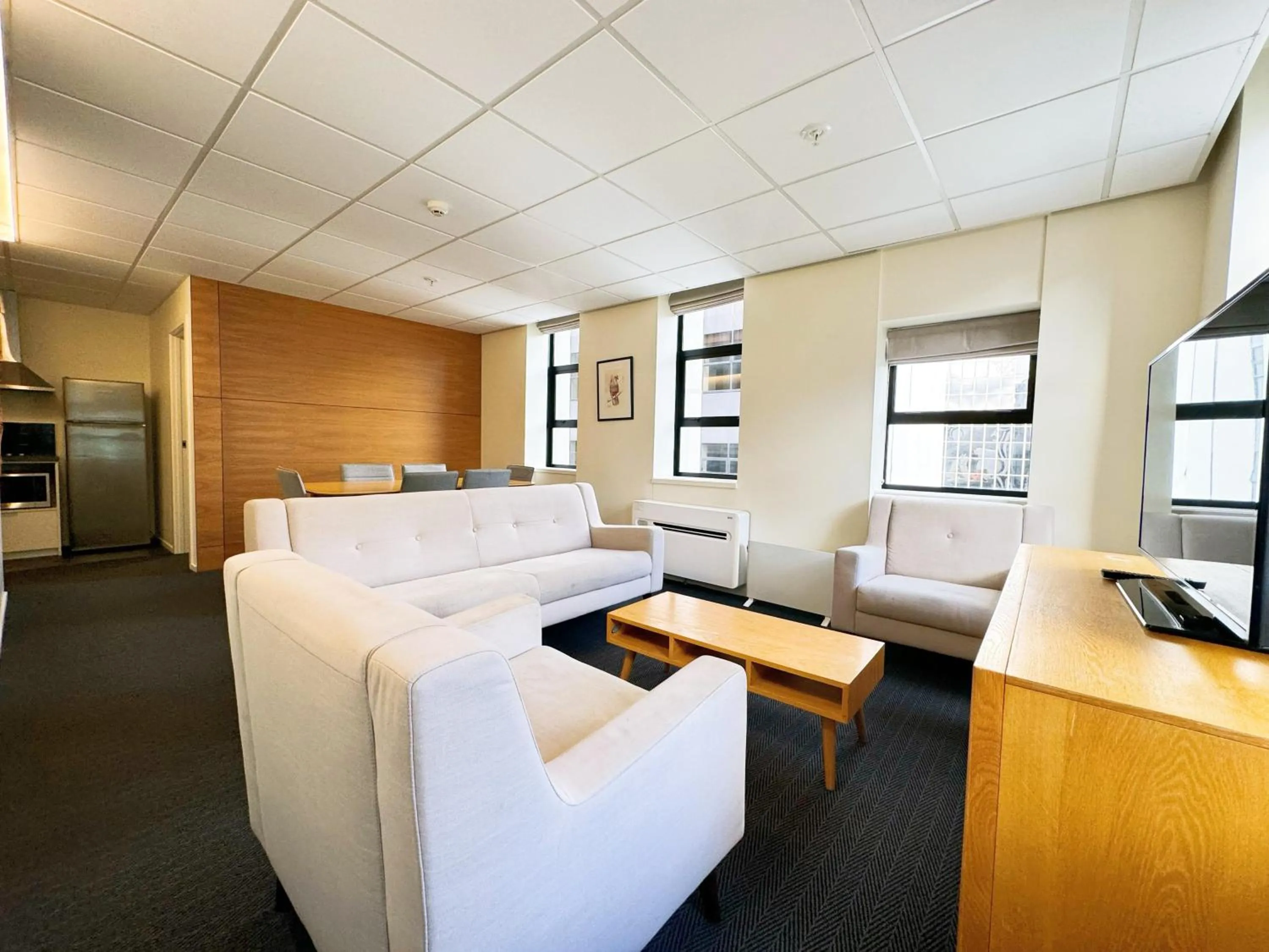 TV and multimedia in Park Hotel, Lambton Quay