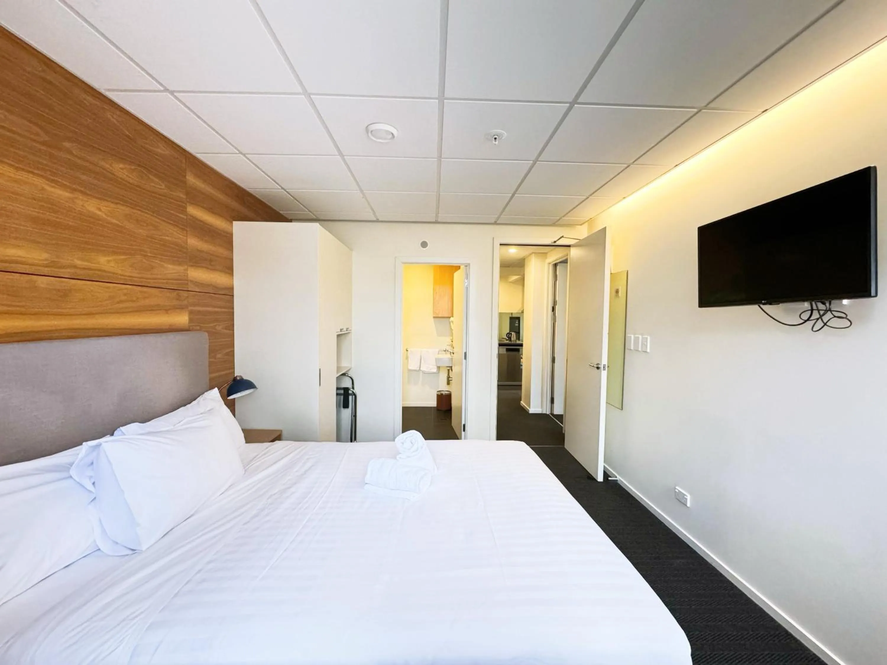Bedroom, Bed in Park Hotel, Lambton Quay