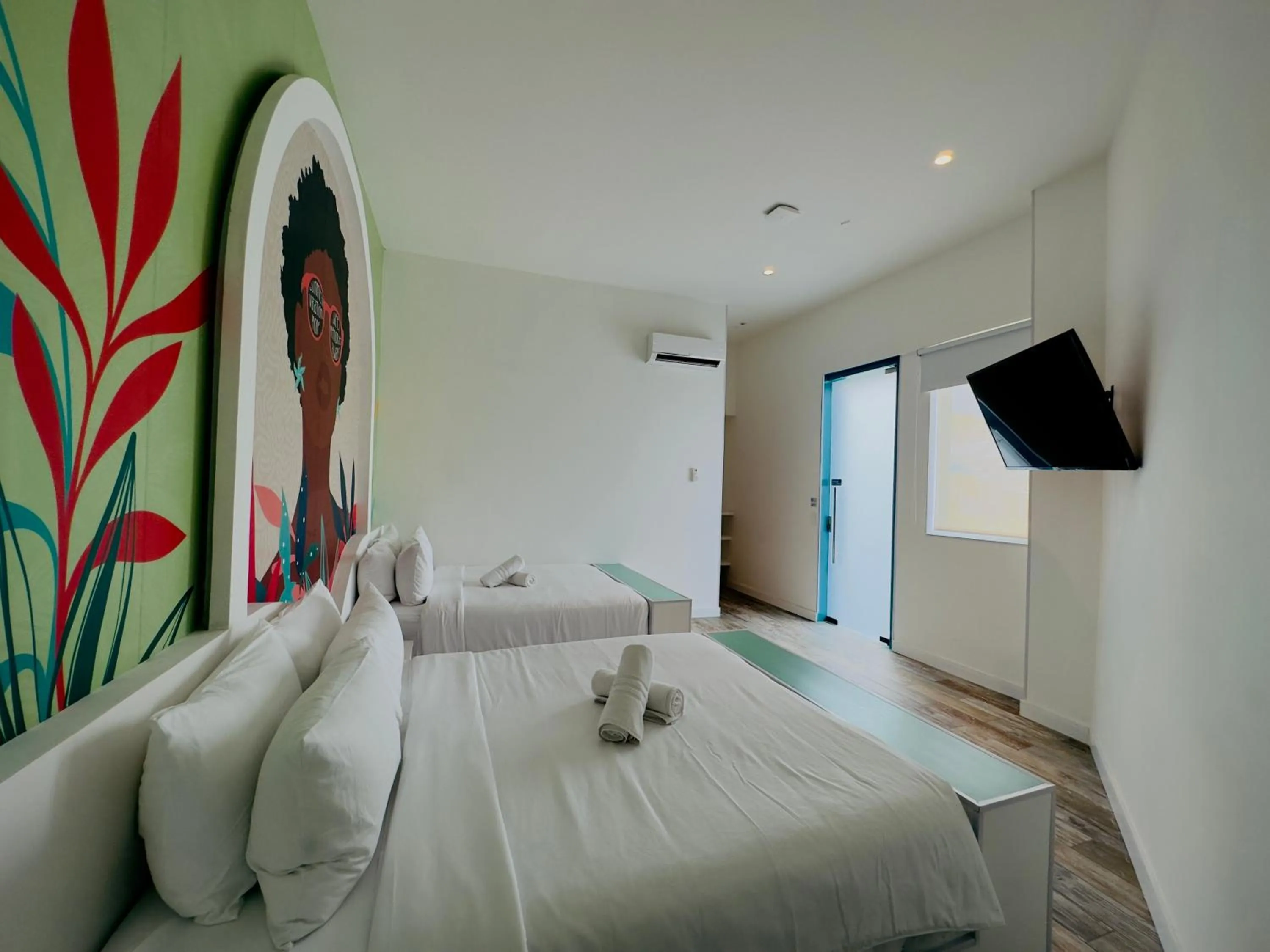 TV and multimedia, Bed in Hotel Nomadic Design