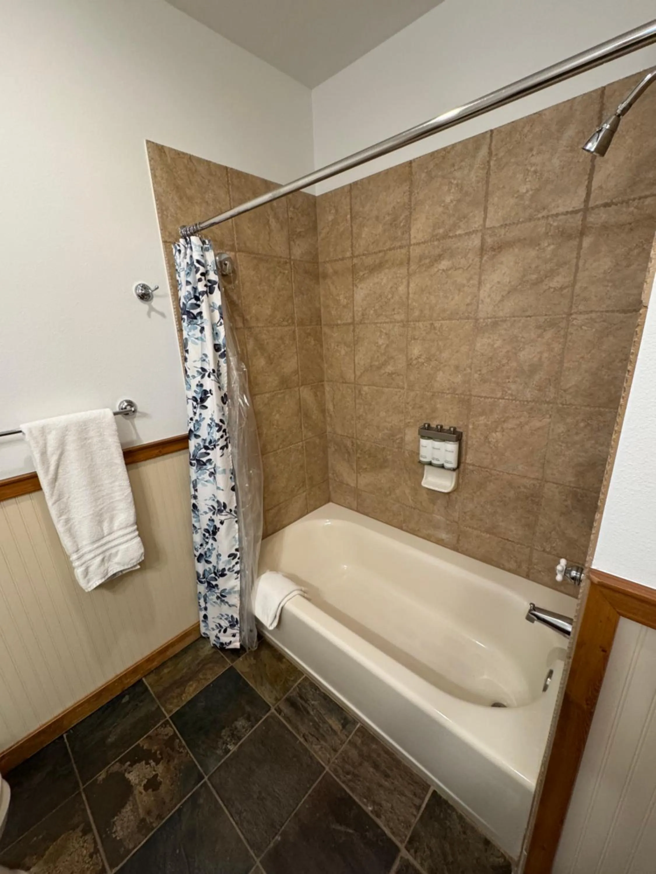 Bath in Morning Star Lodge - Hosted by Linda