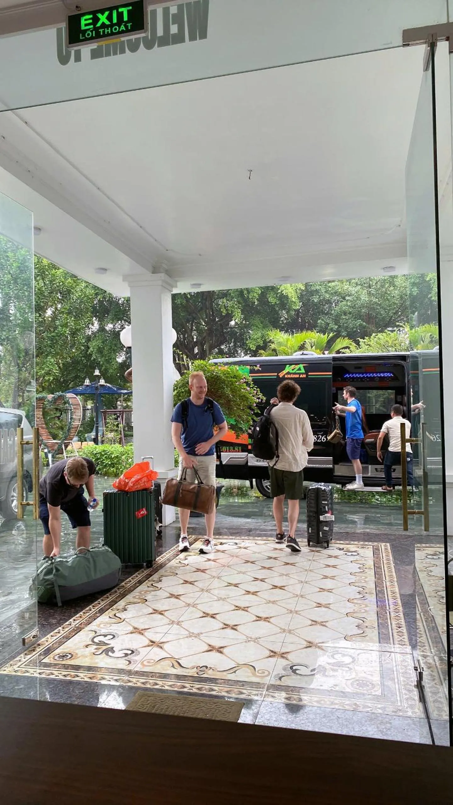 Guests in Châu Sơn Garden Resort