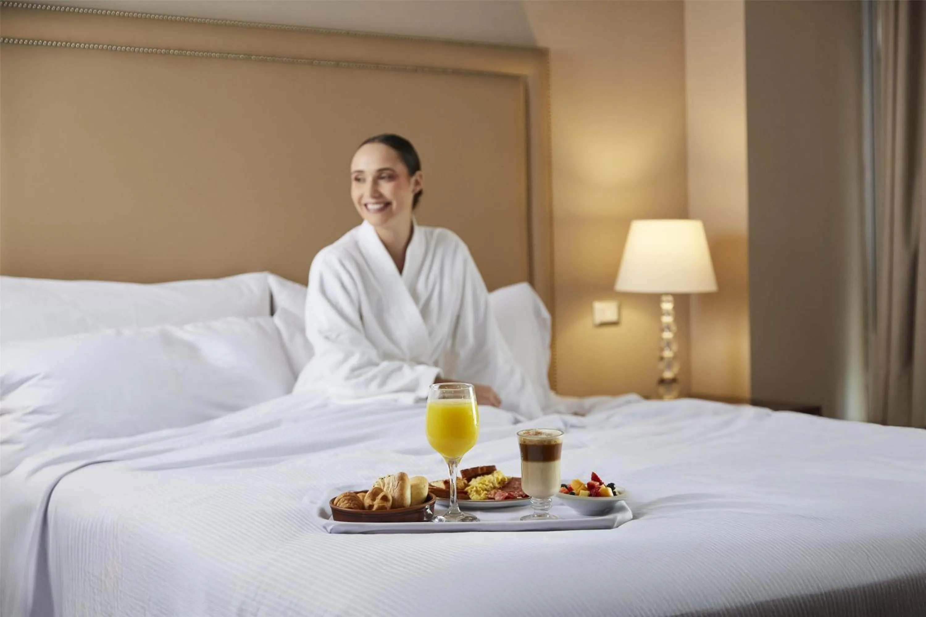 Bed in DoubleTree by Hilton Lima Miraflores El Pardo