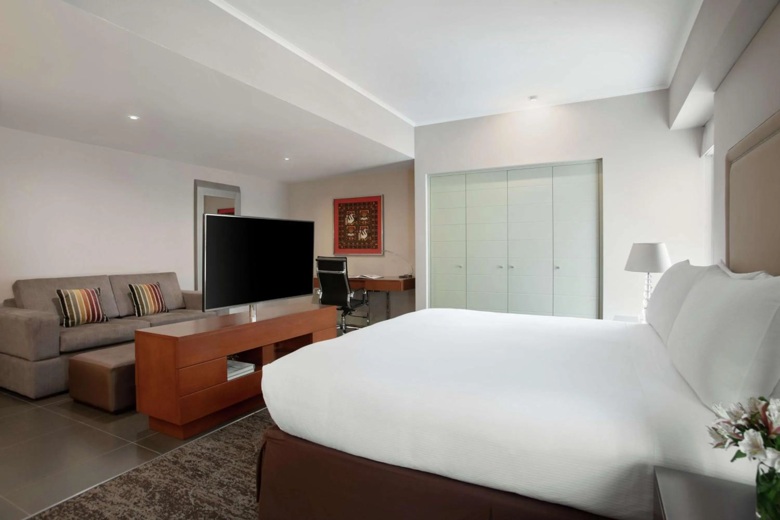 Bedroom, Bed in DoubleTree by Hilton Lima Miraflores El Pardo