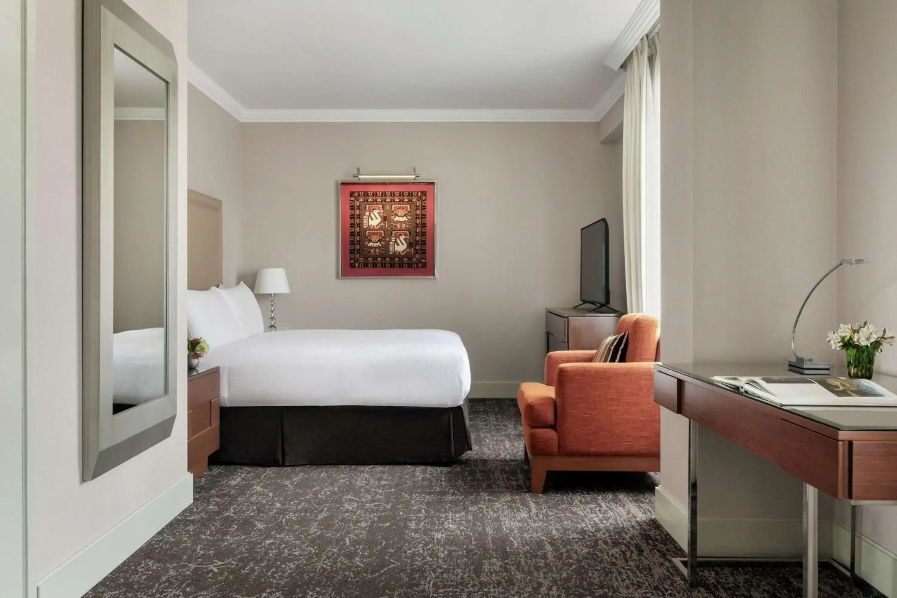 Junior King Suite with Seating Area in DoubleTree by Hilton Lima Miraflores El Pardo Junior King Suite with Seating Area in DoubleTree by Hilton Lima Miraflores El Pardo