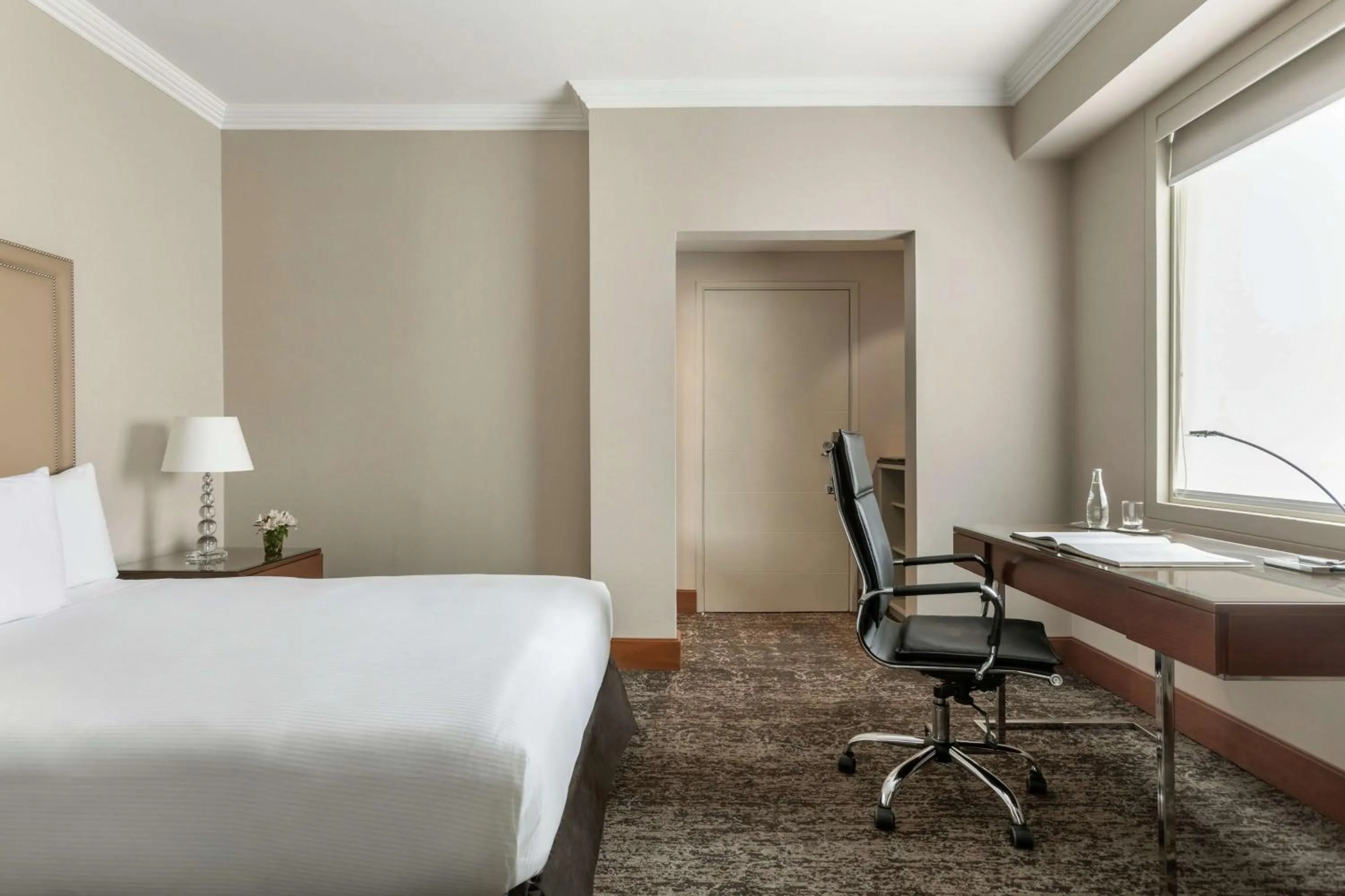 Bedroom, Bed in DoubleTree by Hilton Lima Miraflores El Pardo