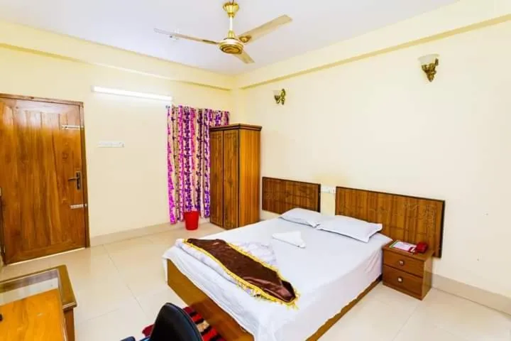 Bed in Hill Crown Hotel & Resort