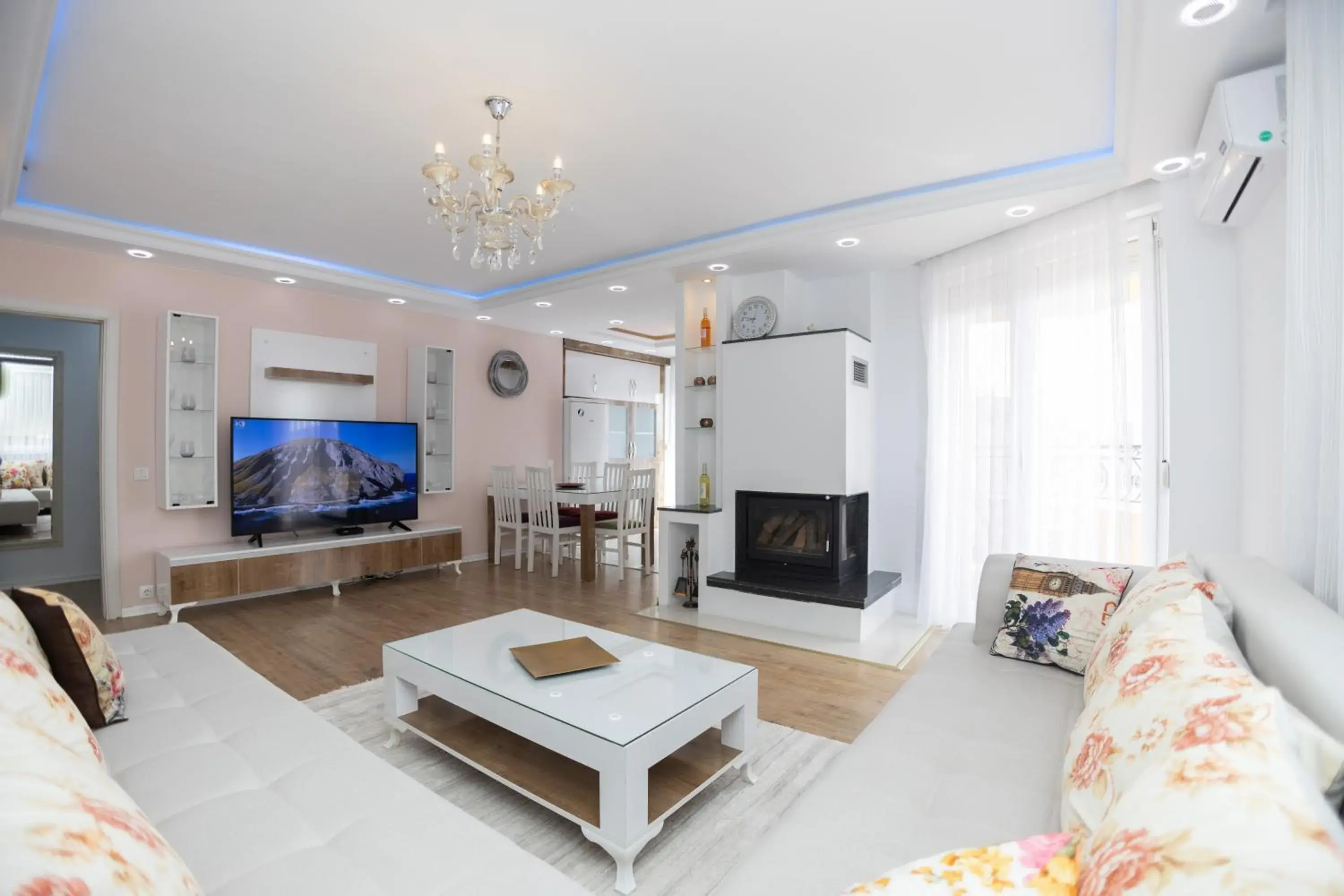 Penthouse Apartment - single occupancy in Dodona ApartHotel in Prishtina Penthouse Apartment - single occupancy in Dodona ApartHotel in Prishtina