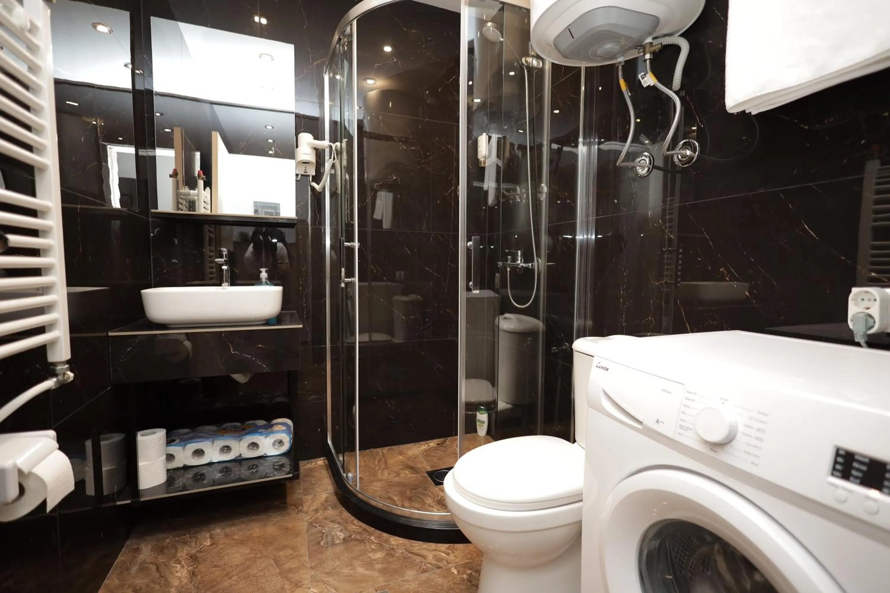 Shower in Dodona ApartHotel in Prishtina