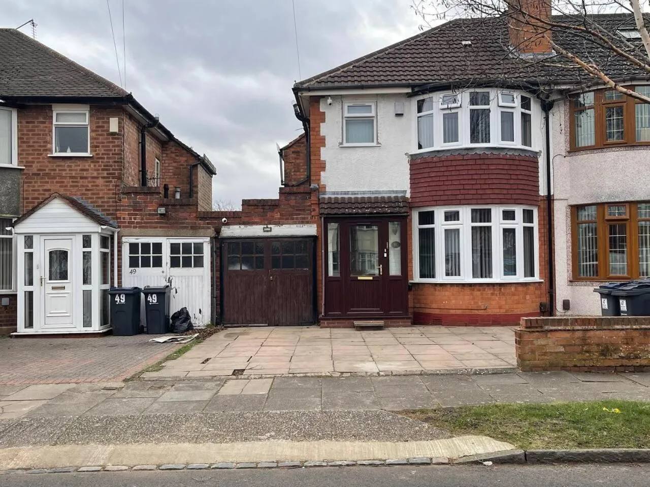 Vacation Home in 3-Bed House - Sleeps 5 with Free Parking
