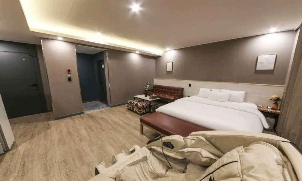 Bed in Daegu Seongseo Hotel Series 5.0
